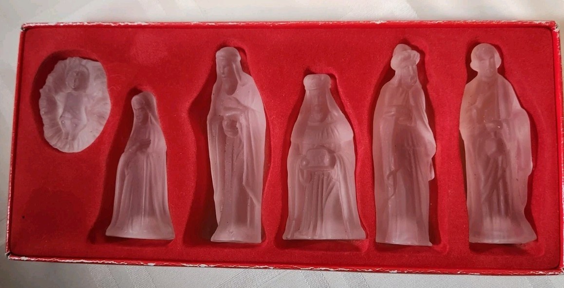​Vintage Frosted Satin Glass 6-Piece Nativity Set with Original Box  ​This...