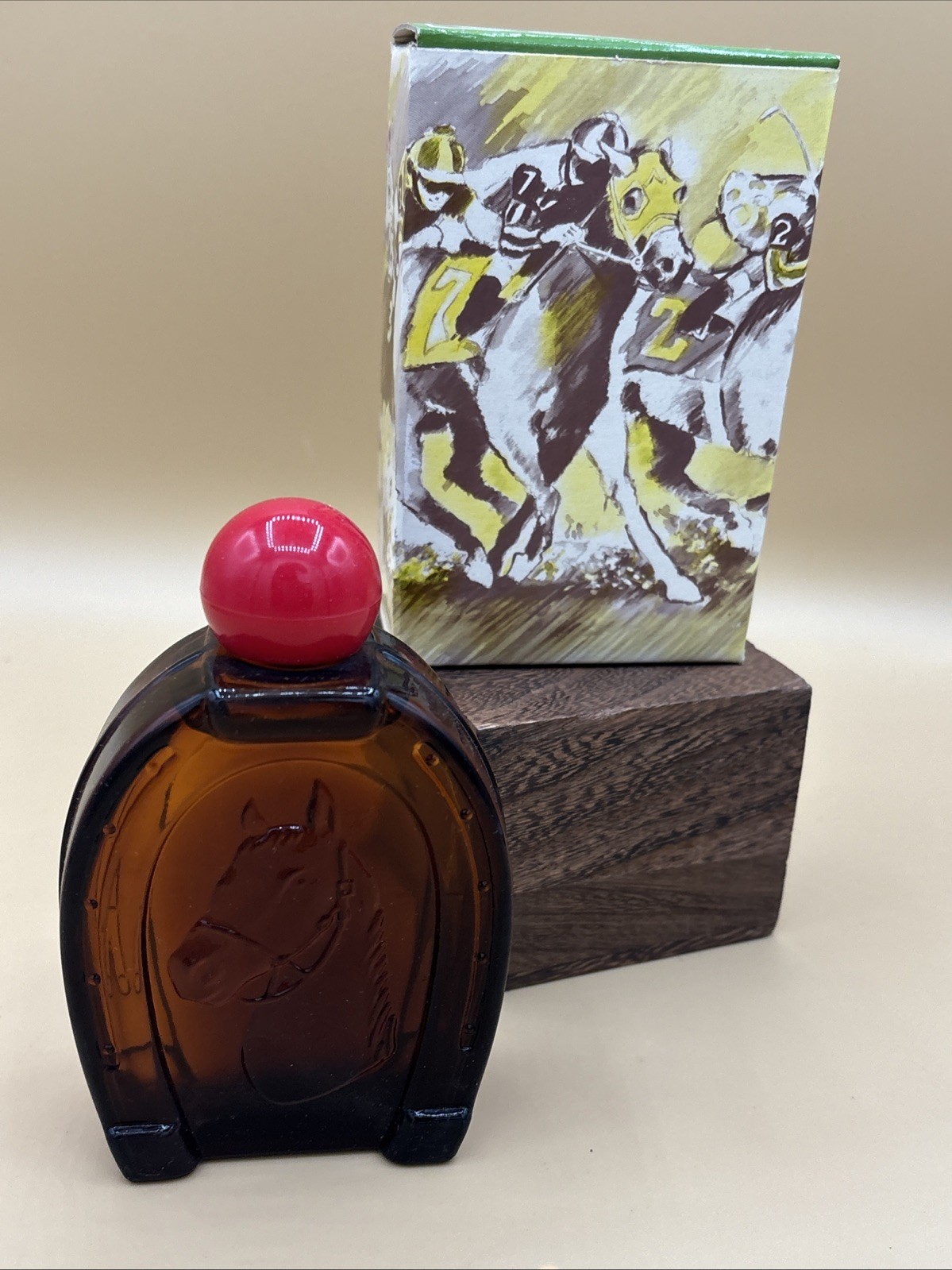 Vintage Avon Triple Crown Spicy After Shave Horseshoe Bottle 4oz. Vintage Avon Triple Crown Spicy After Shave Horseshoe Bottle 4oz.