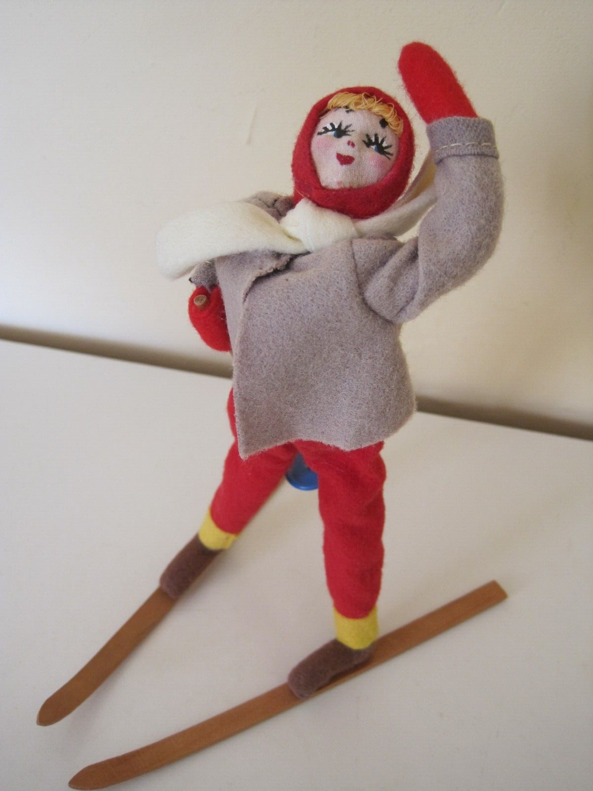 Vintage Klumpe Roldan Style Cloth Felt Doll Figurine Skier Skiing JAPAN 7\