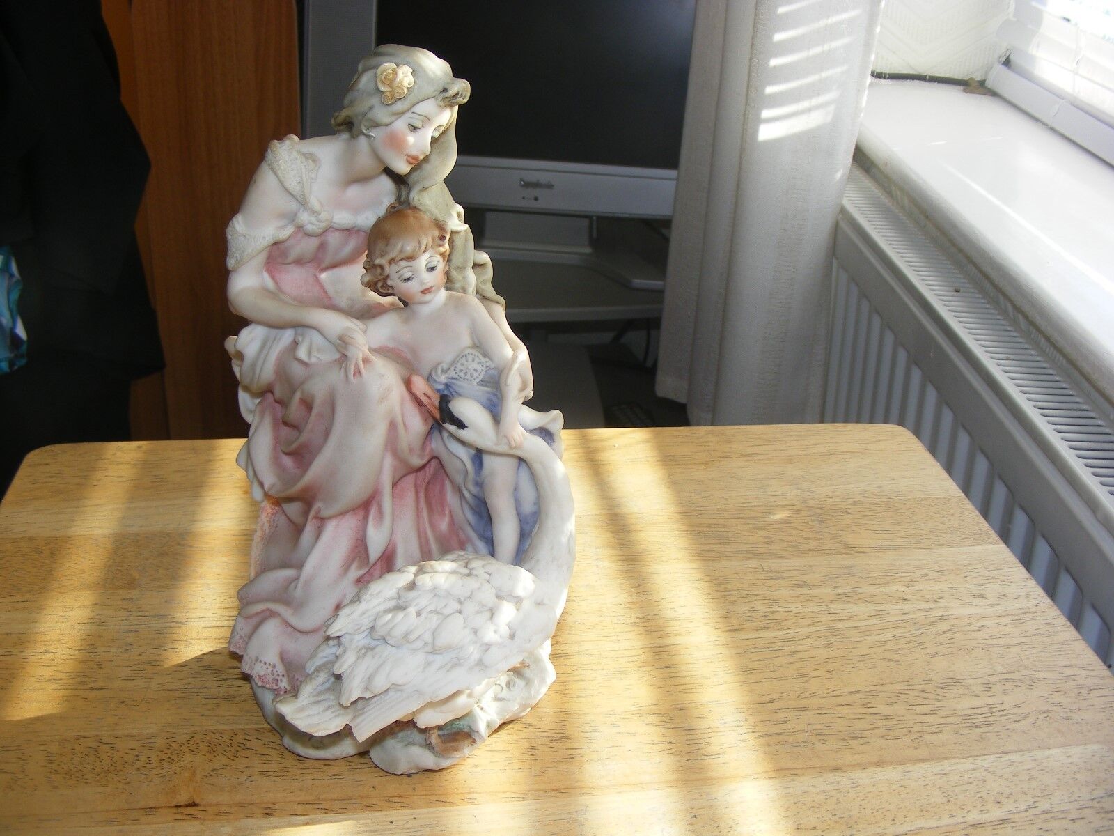 BEAUTIFUL FIGURINE LADY WITH CHILD STROKING SWAN STAMPED FLORENCE 1987/N CROWN