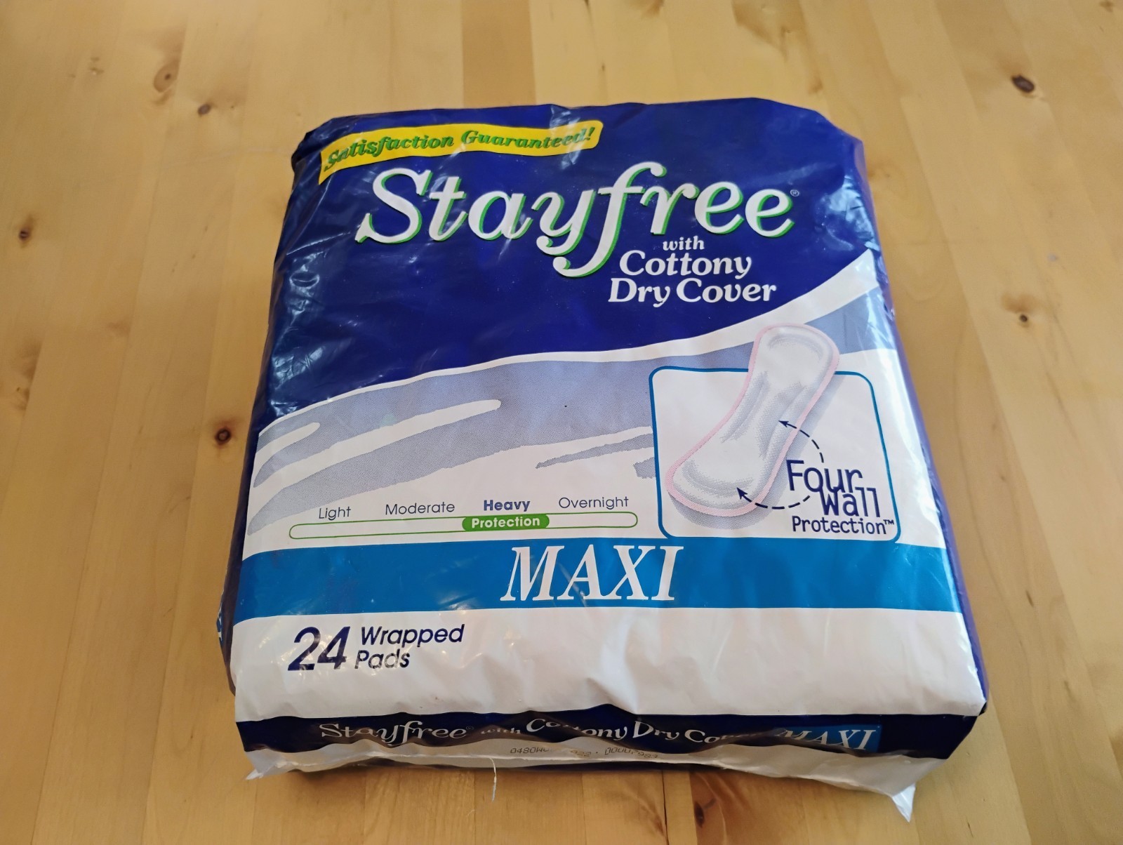 Vintage Stayfree Maxi Pads 24 Count Cottony Dry Cover Heavy Flow 2/17/2000 Props