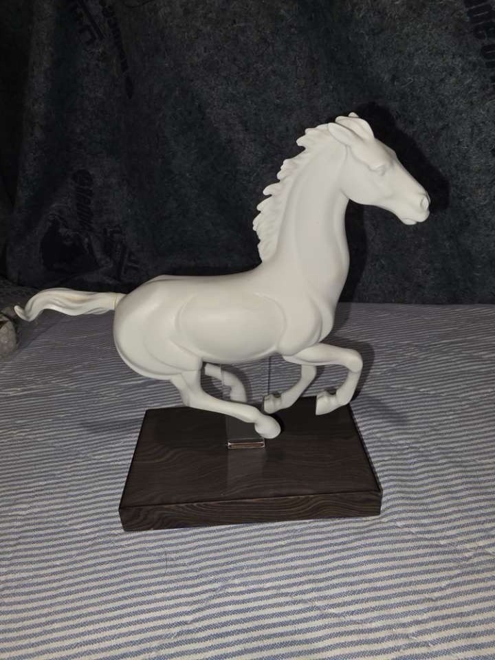 Lladro Gallop I Horse Figurine