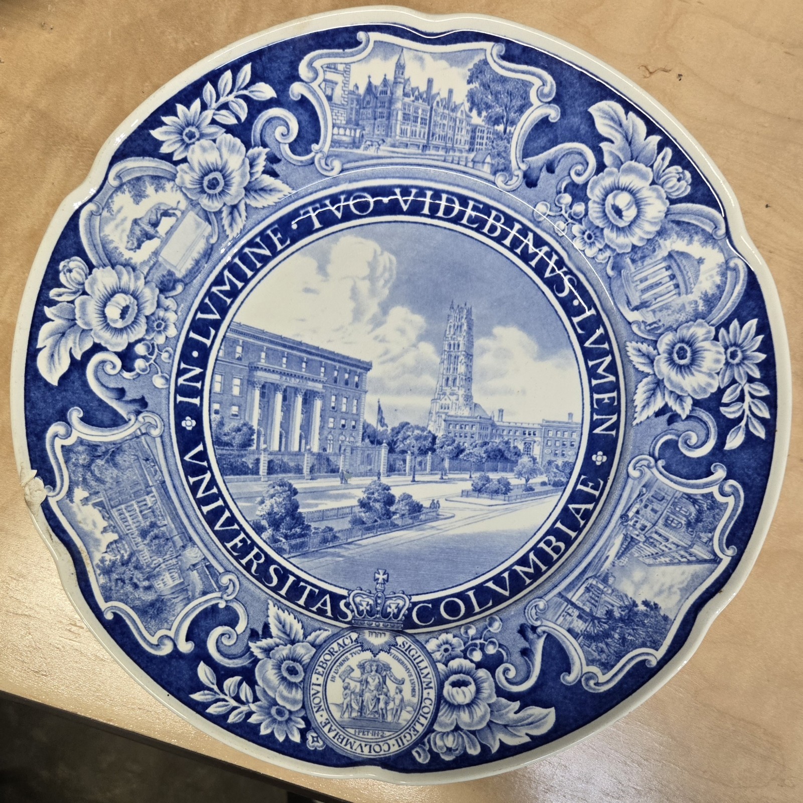 Vintage Wedgwood Columbia University Plate 1932 Barnard College 11\