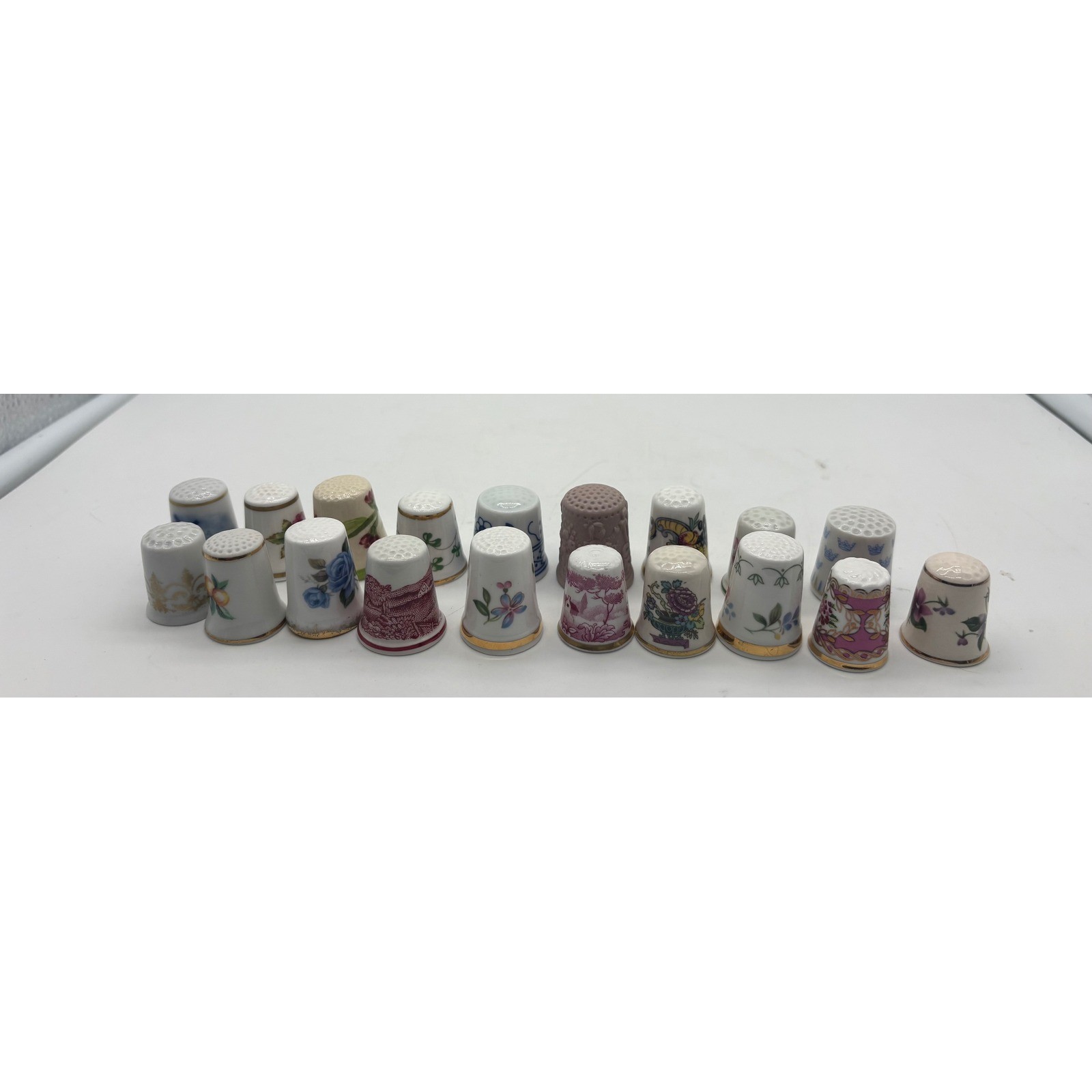 Lot of 19 Vintage Porcelain Thimbles Lladro Spode Haviland Adderley Collection