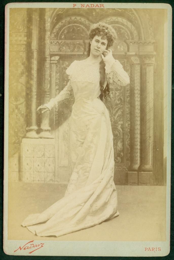 S11, 040-02, 1880s, Cabinet Card, Emma Abbott (1850-1891) Operatic Soprano