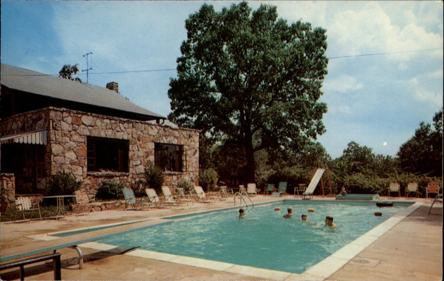 Lookout Mountain Tennessee Fairyland Courts swimming pool vintage postcard