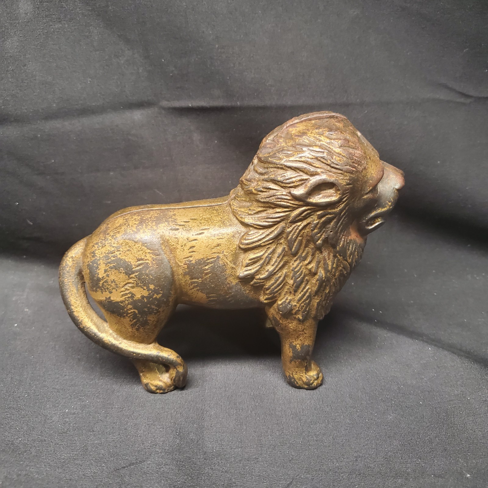 Antique c1920 A.C. Williams Cast Iron Standing Lion Still Penny Bank Original Antique c1920 A.C. Williams Cast Iron Standing Lion Still Penny Bank Original
