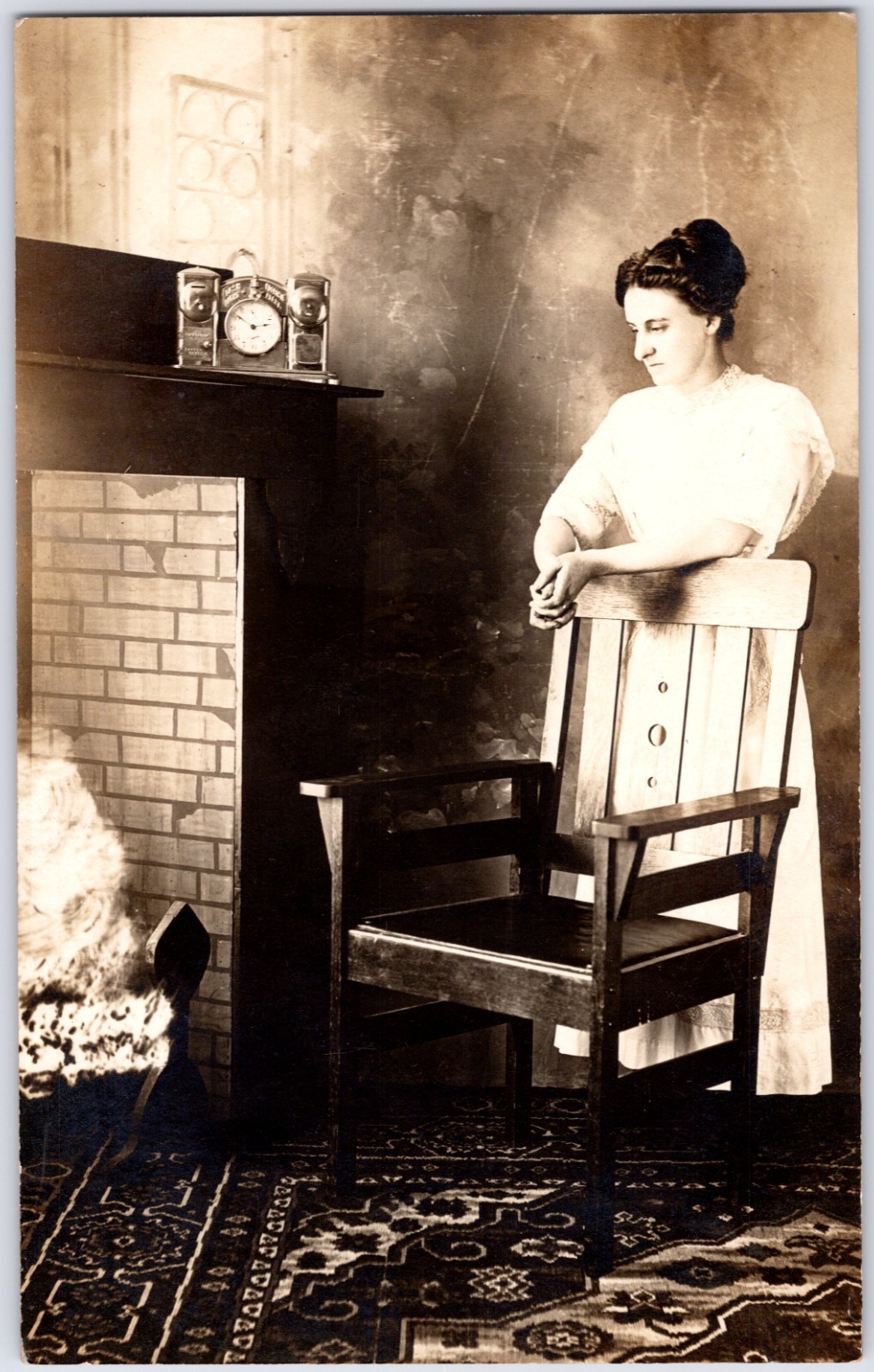 ANTIQUE WOMAN WHITE DRESS CHAIR FIREPLACE MANTEL CLOCK ~ RPPC POSTCARD PZ