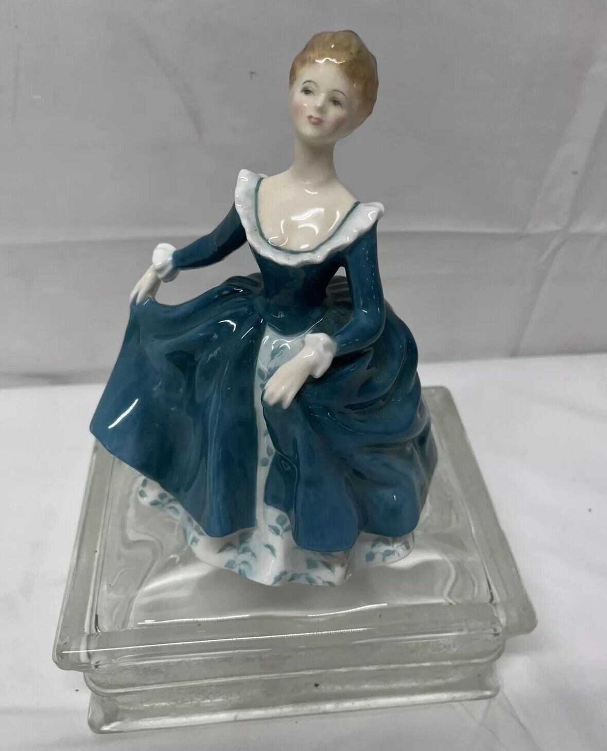 Royal Doulton Bone China Figurine Janine In Blue Gown 1970 HN2461 England 