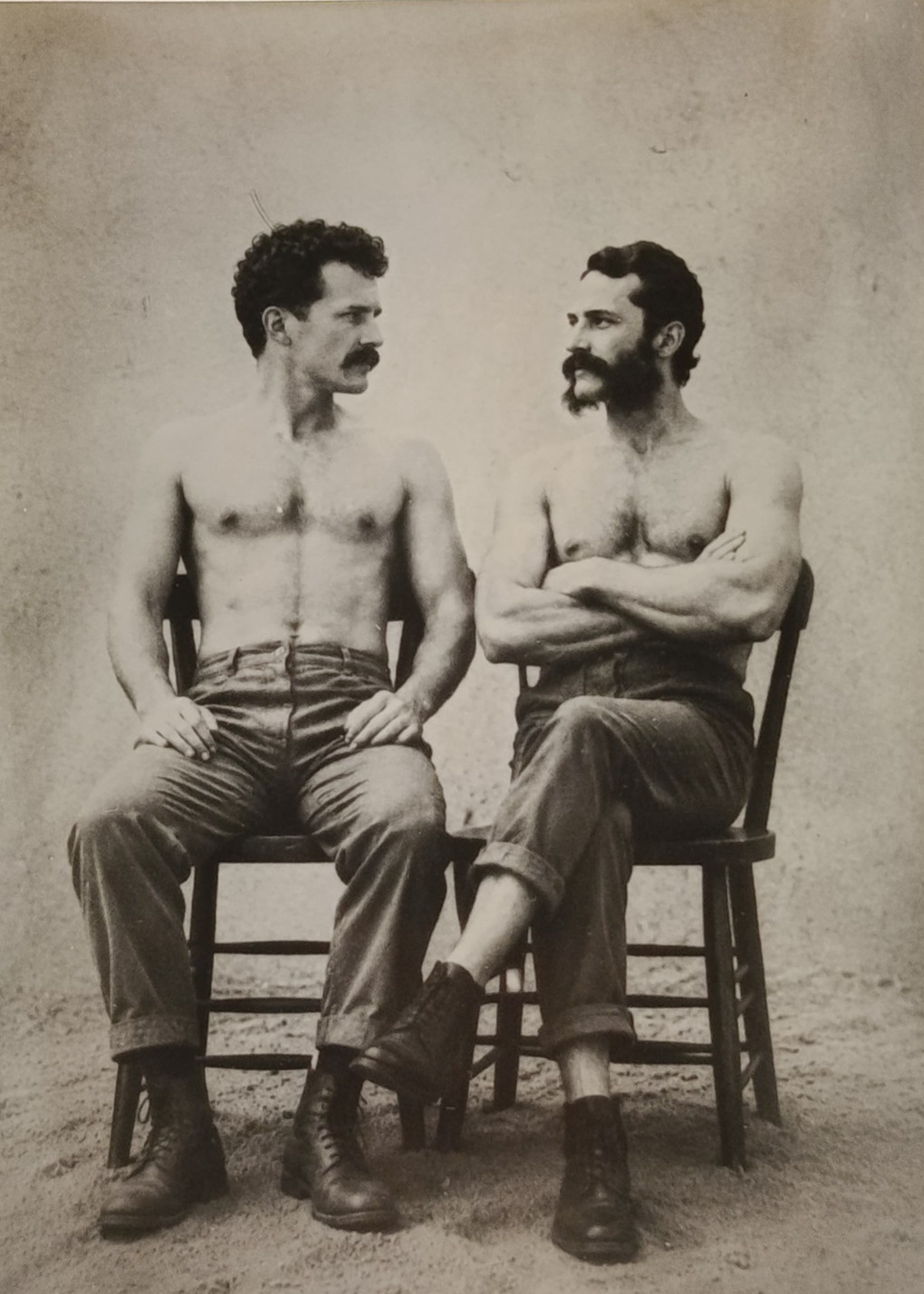 16*PHOTOS - Gays - Men - Vintage photographs of attractive athletes.1920-80s.