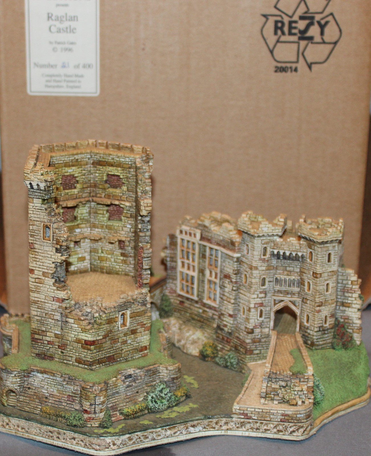 JP Editions Limited Edition Raglan Castle #21
