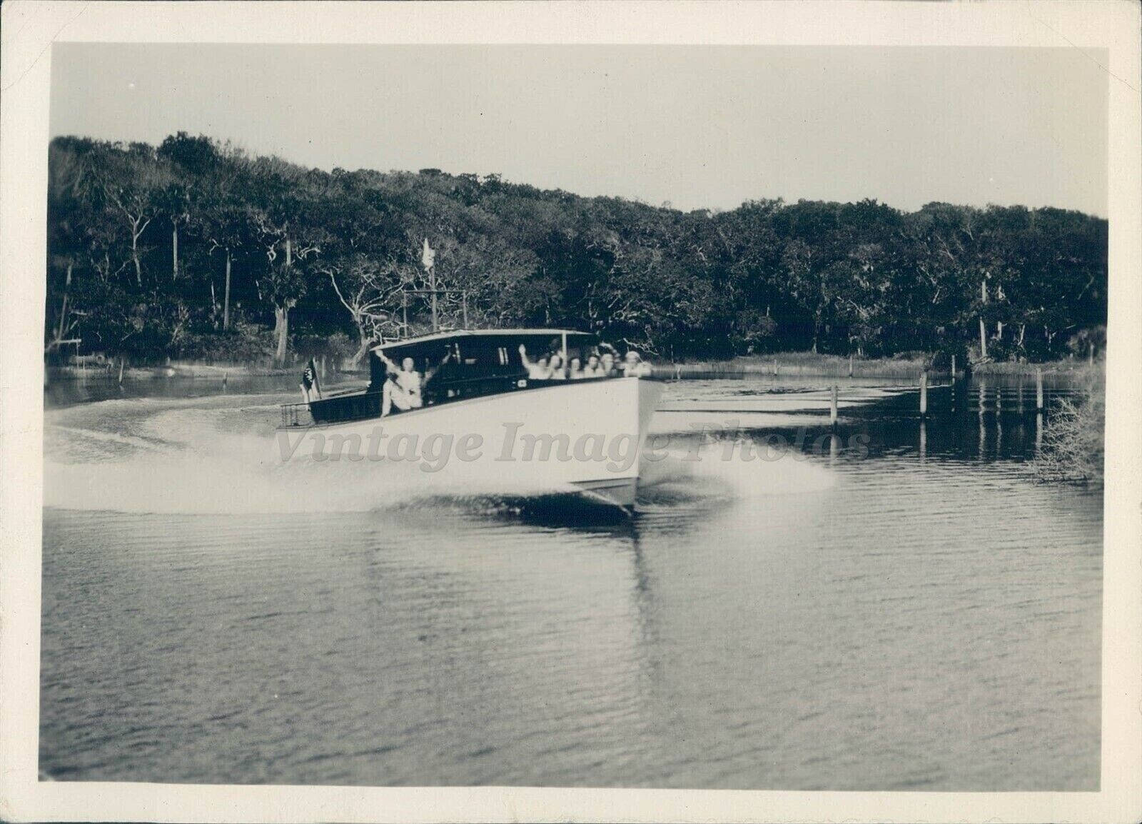 1930 Press Motor Boat Water Trees People Transportation Photo 5x7