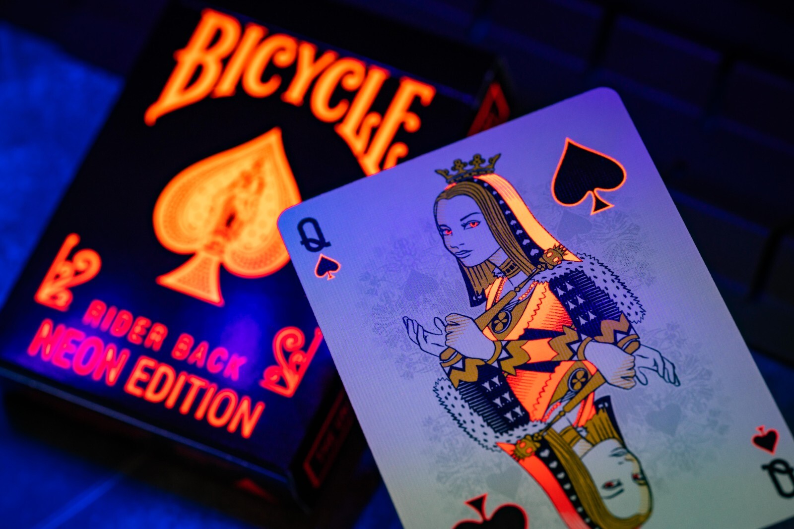 Bicycle NEON Edition Playing Cards ORANGE UV_GLOW Deck | By: Card-Addiction.com Bicycle NEON Edition Playing Cards ORANGE UV_GLOW Deck | By: Card-Addiction.com