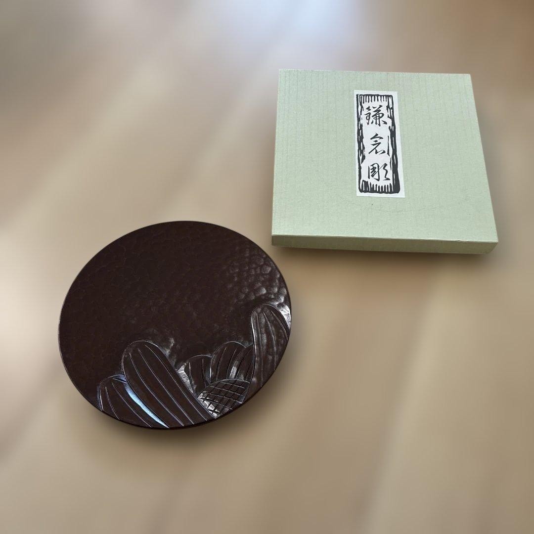 Kamakura-bori plate traditional crafts