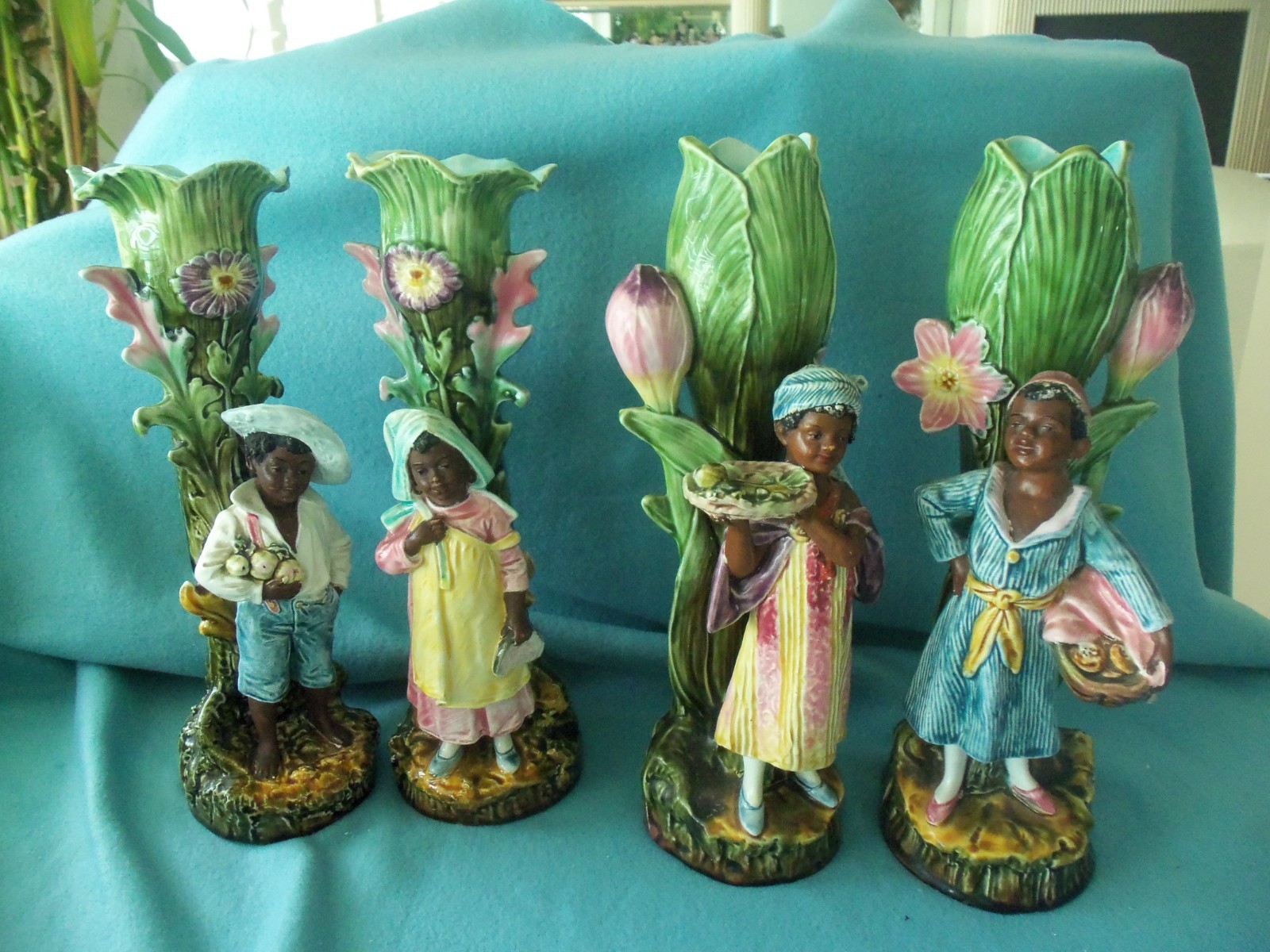 2 PAIRS MINT MAJOLICA VASES