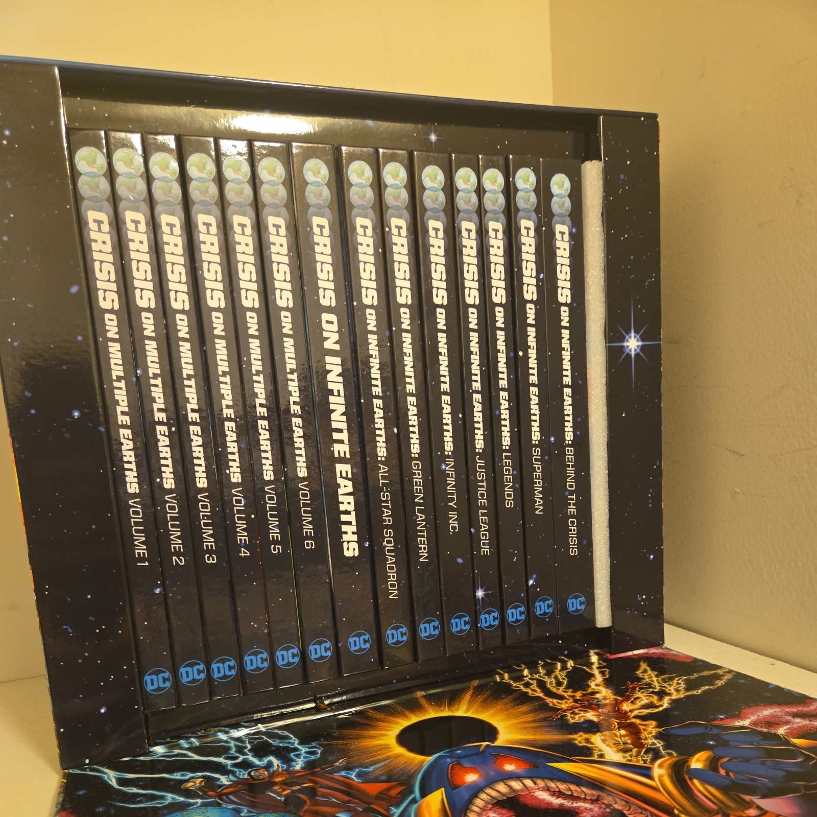DC Crisis On Infinite Earths Complete Box Set