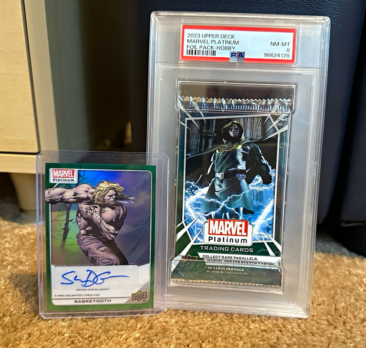 2023 UD Marvel Platinum Sabretooth #189 Grant Auto 1/5 + PSA 8 pack Doom Art
