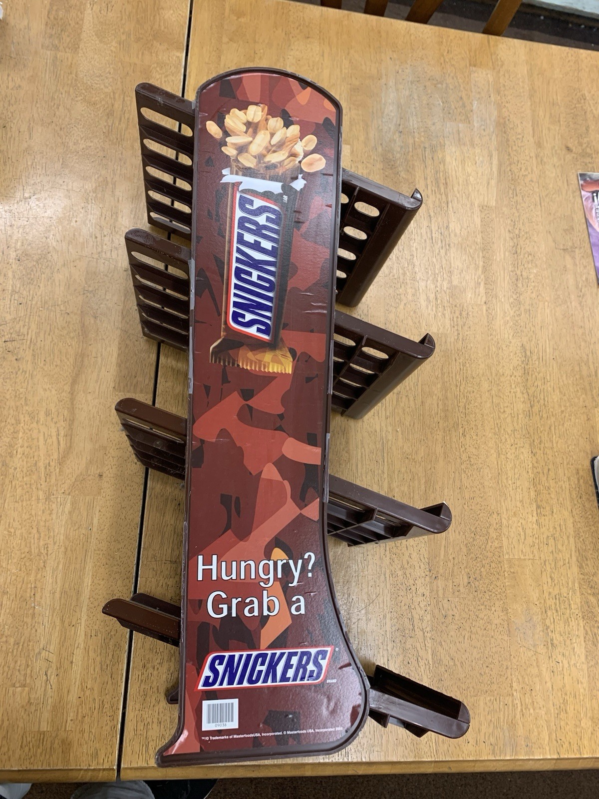 2005 SNICKERS CANDY BAR “ KING ME “ RACK. 24 INCHES TALL 9 INCHES WIDE VERY COOL
