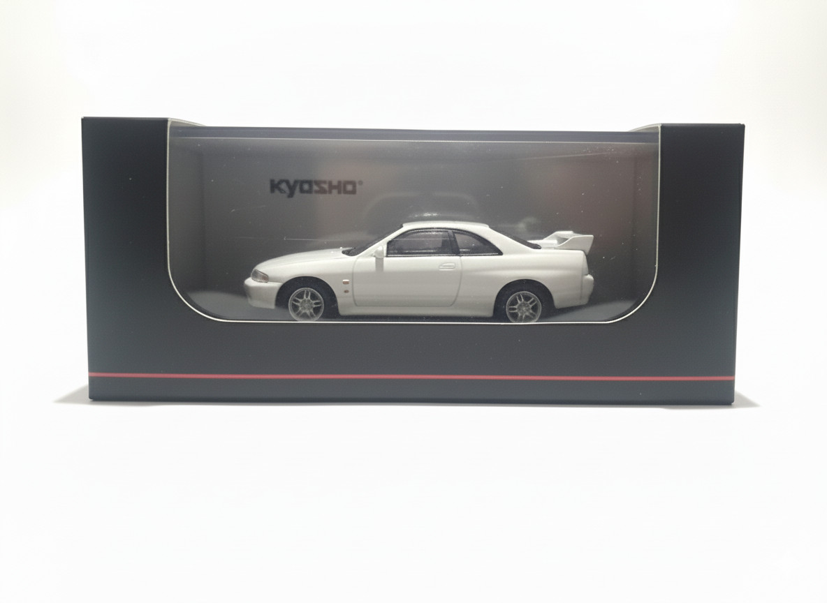 ・・・R33 BCNR33 Nissan Skyline GT-R 1/64 Kyosho White