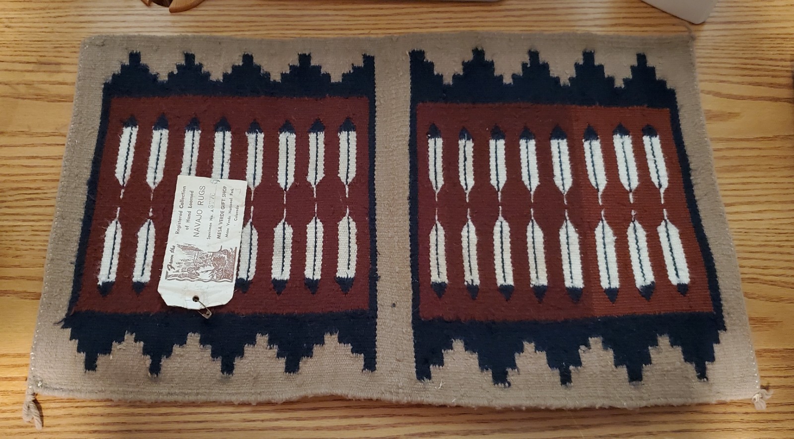 VINTAGE 1983 Navajo Pictoral Rug by Sue Begay Feathers, Mesa Verde 14x23''