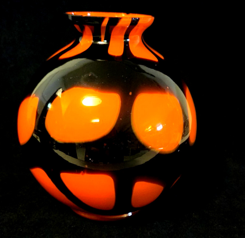 Vtg. 1930s Kralik Czech Tango Orange Black Web Art Glass Ball Vase. 6.25\