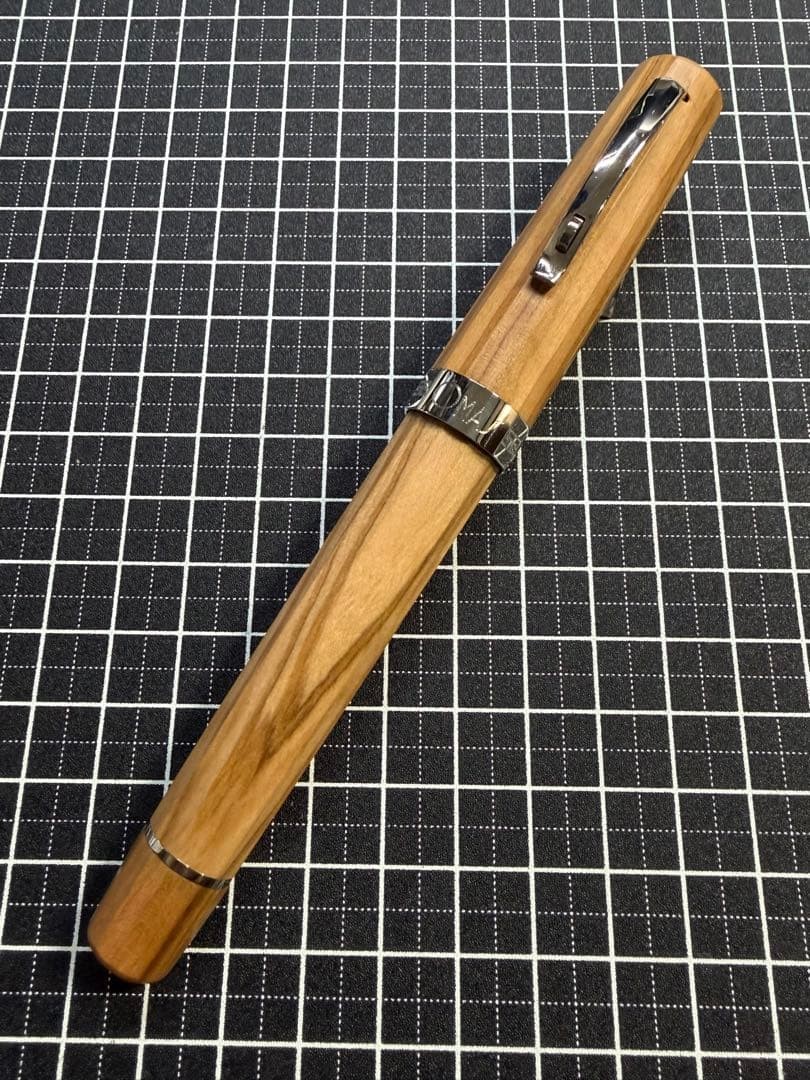 Omas ARTE ITALIANA OLIVE-WOOD #065cc8