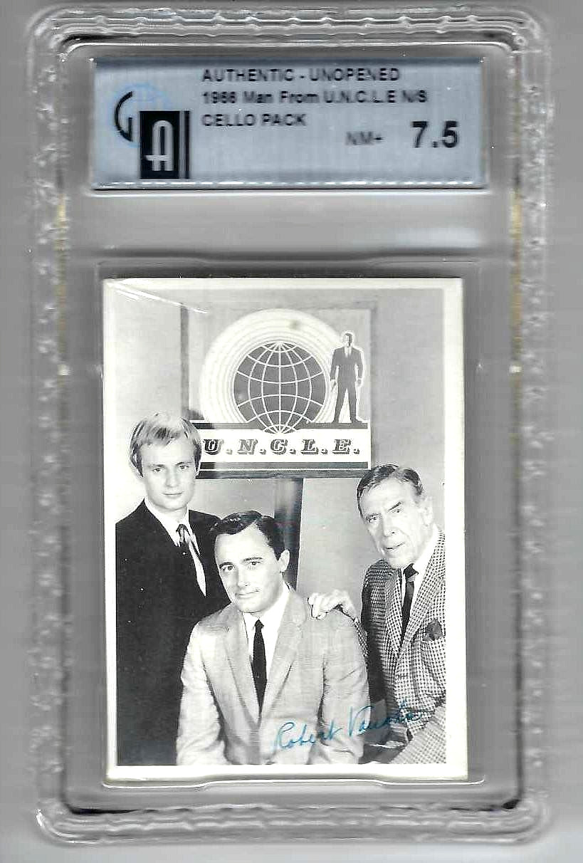 VINTAGE 1966 MAN FROM U.N.C.L.E. TOPPS CELLO PACK GRADED 7.5 NM+