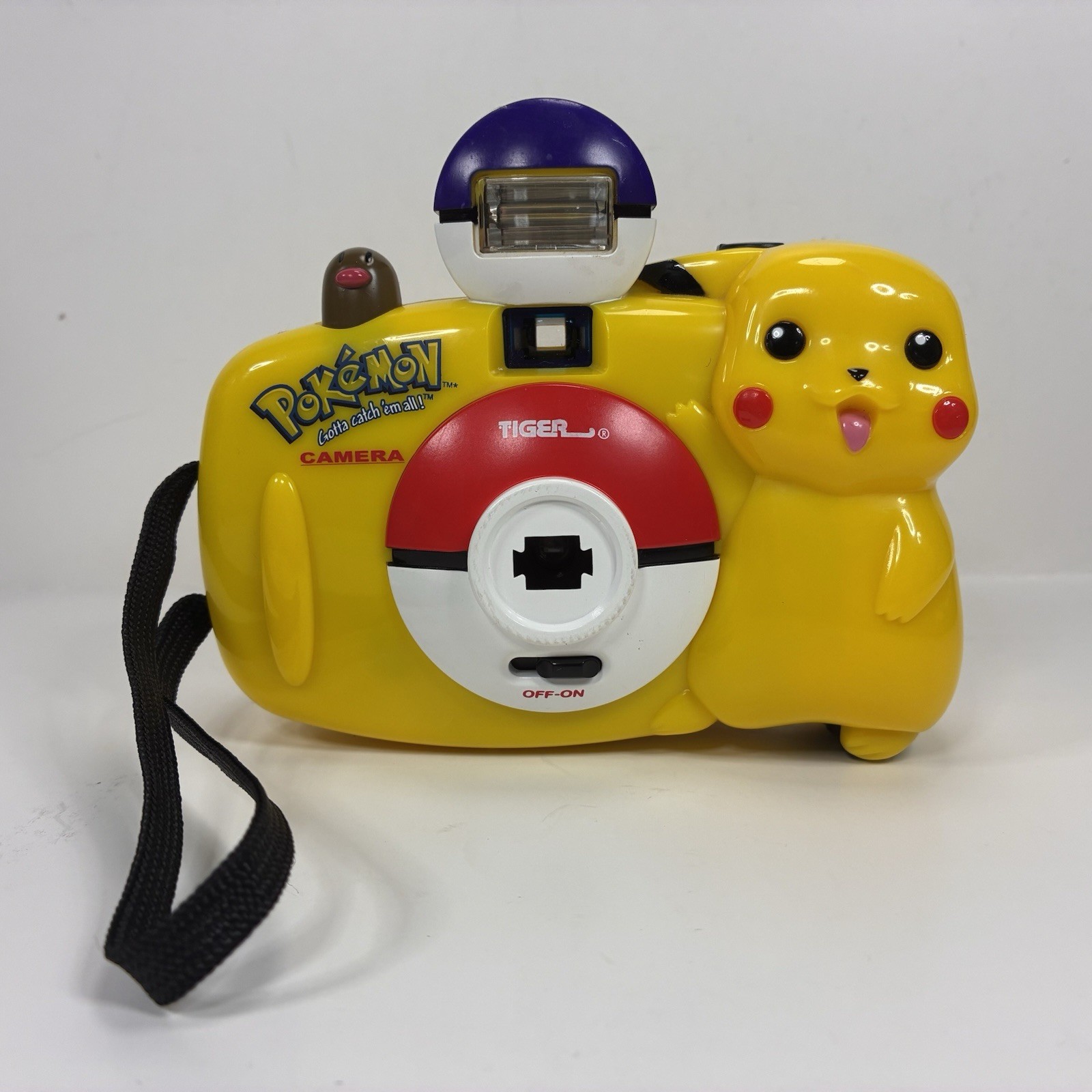 Vtg 1999 Pokemon Pikachu Yellow 35mm Flash Camera Tiger Electronics - TESTED