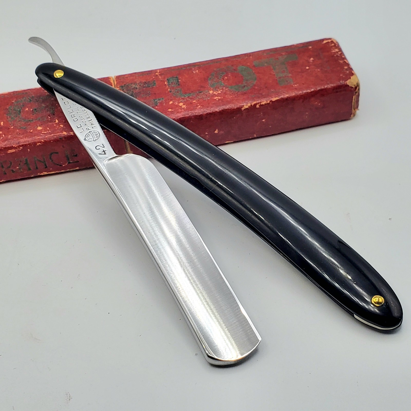 Vintage LE GRELOT Straight Razor #42 PRISTINE Thiers France 9/16+ RESTORED HONED