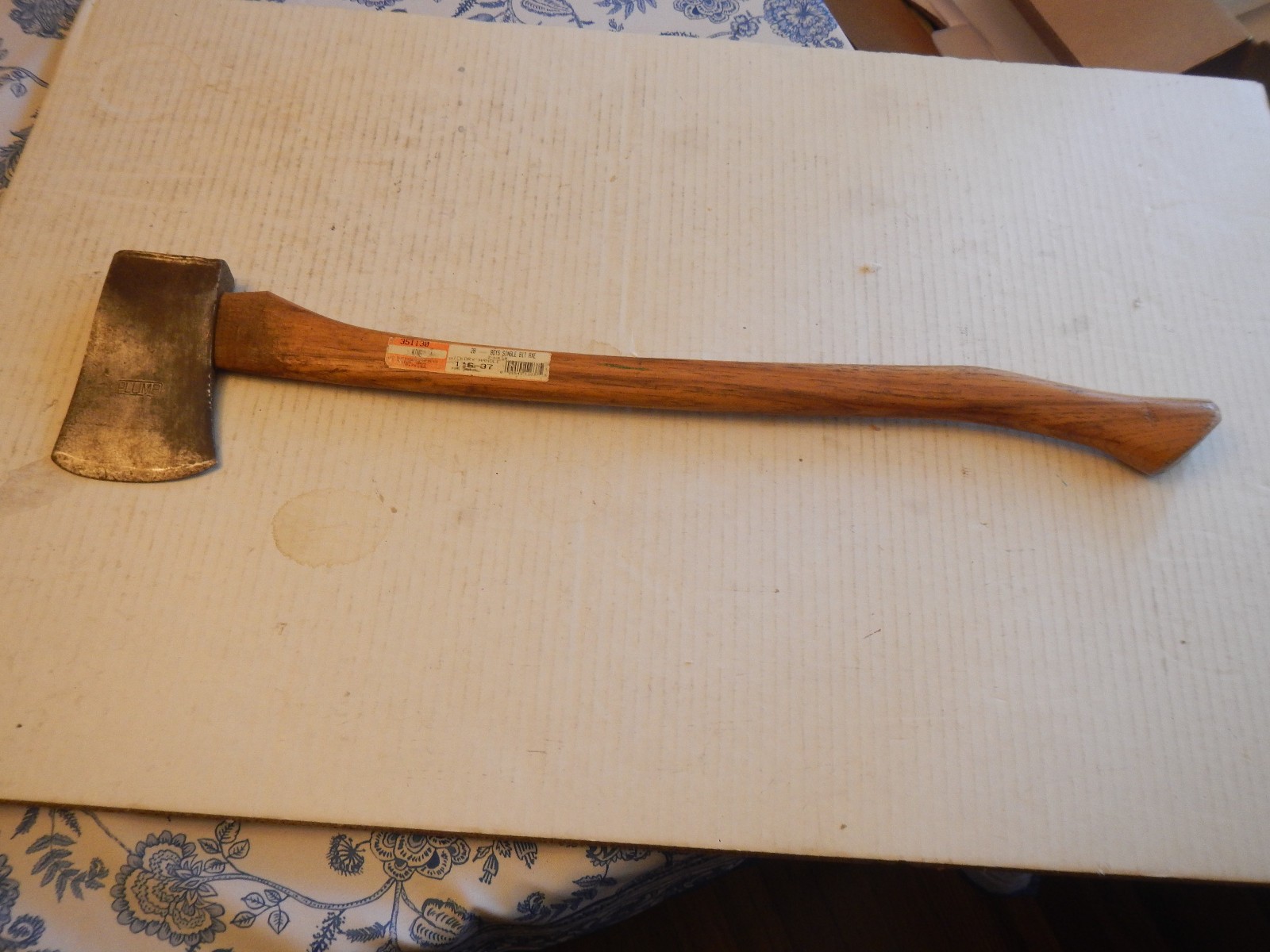 VINTAGE PLUMB SINGLE BIT BOYS CAMP AXE W ORIGINAL HANDLE VINTAGE PLUMB SINGLE BIT BOYS CAMP AXE W ORIGINAL HANDLE