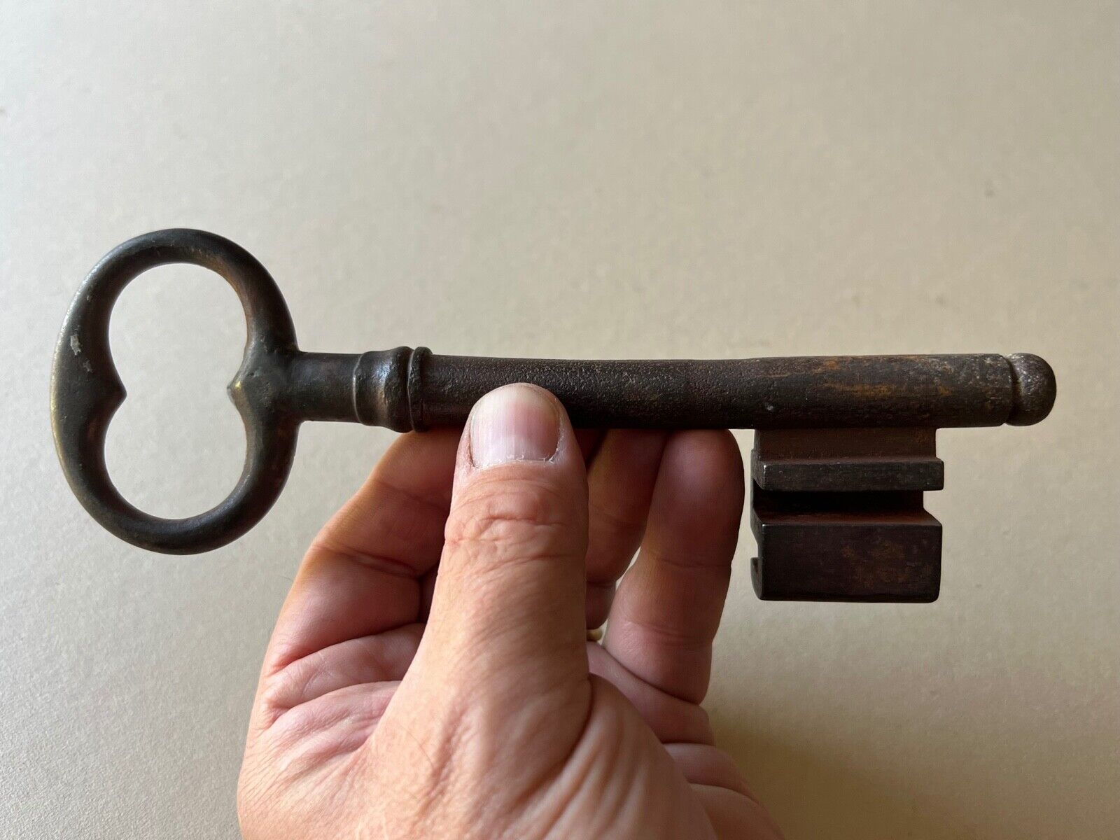 Antique 1600-1700s Rare Large French Hand Wrought Key, Church Mansion, 8\