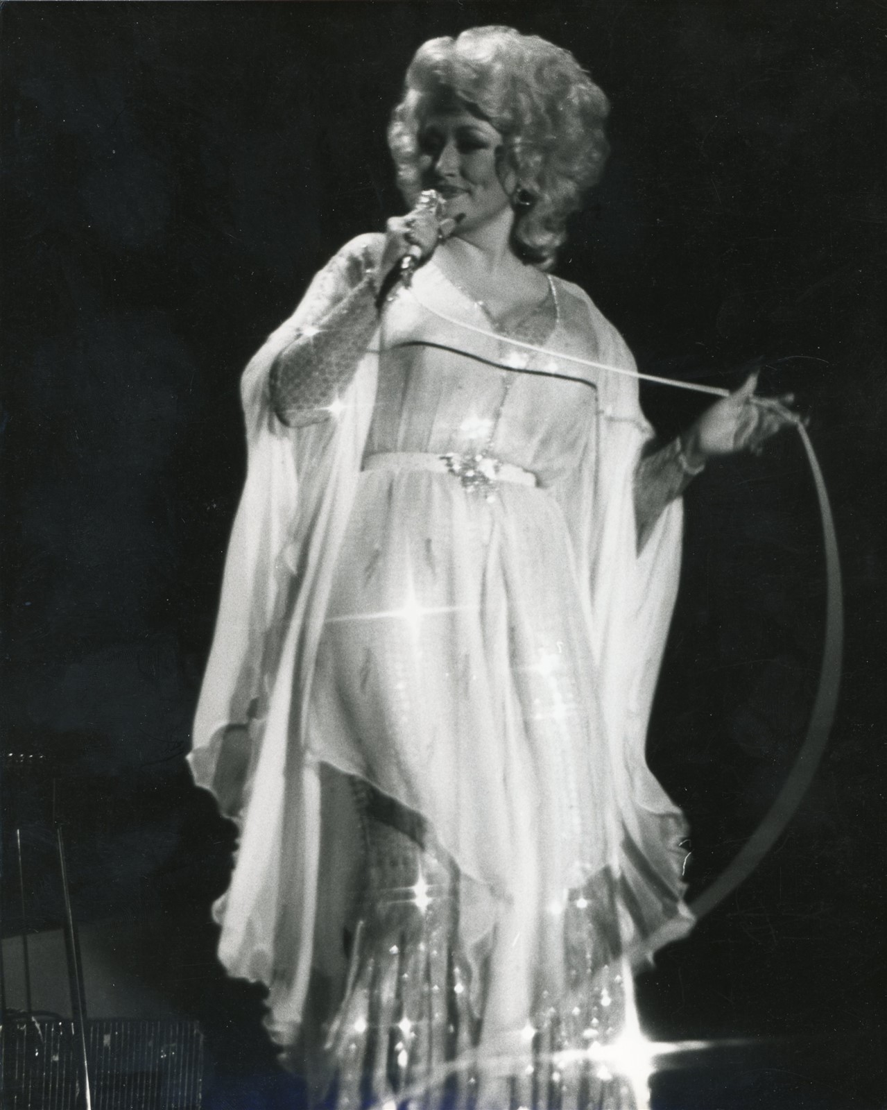 LMPE30 Original Photo SINGER DOLLY PARTON IN CONCERT 1970s COUNTRY MUSIC STAR