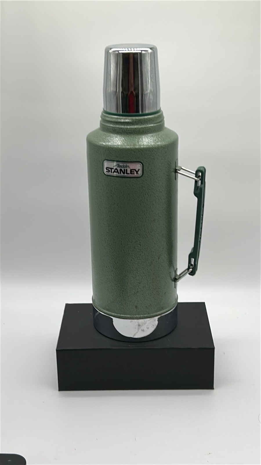 Vintage Aladdin Stanley Classic Vacuum Insulated Thermos Hammertone Green 1...