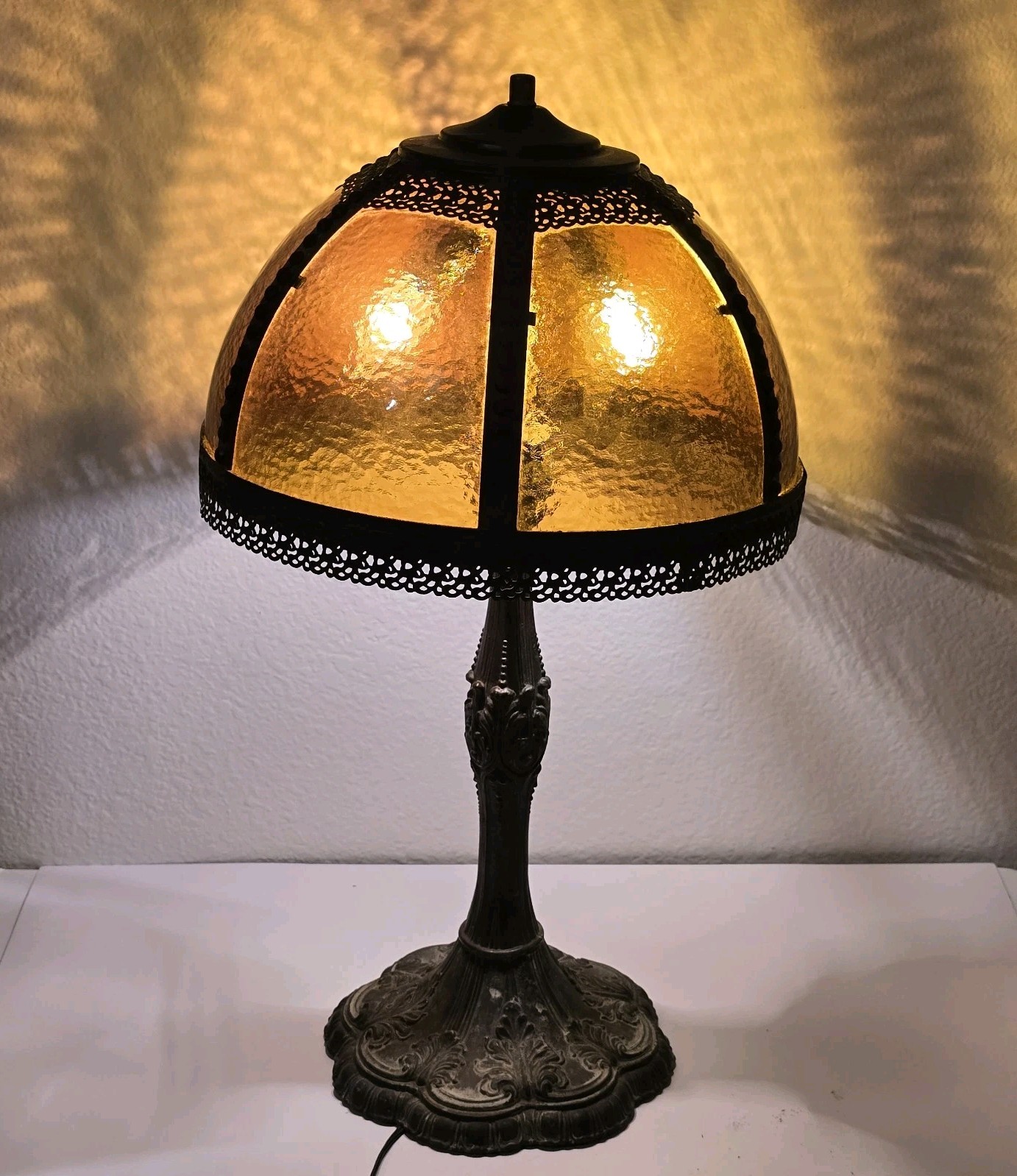 Antique 1920's Art Nouveau Amber Glass & Cast Iron Table Lamp 24