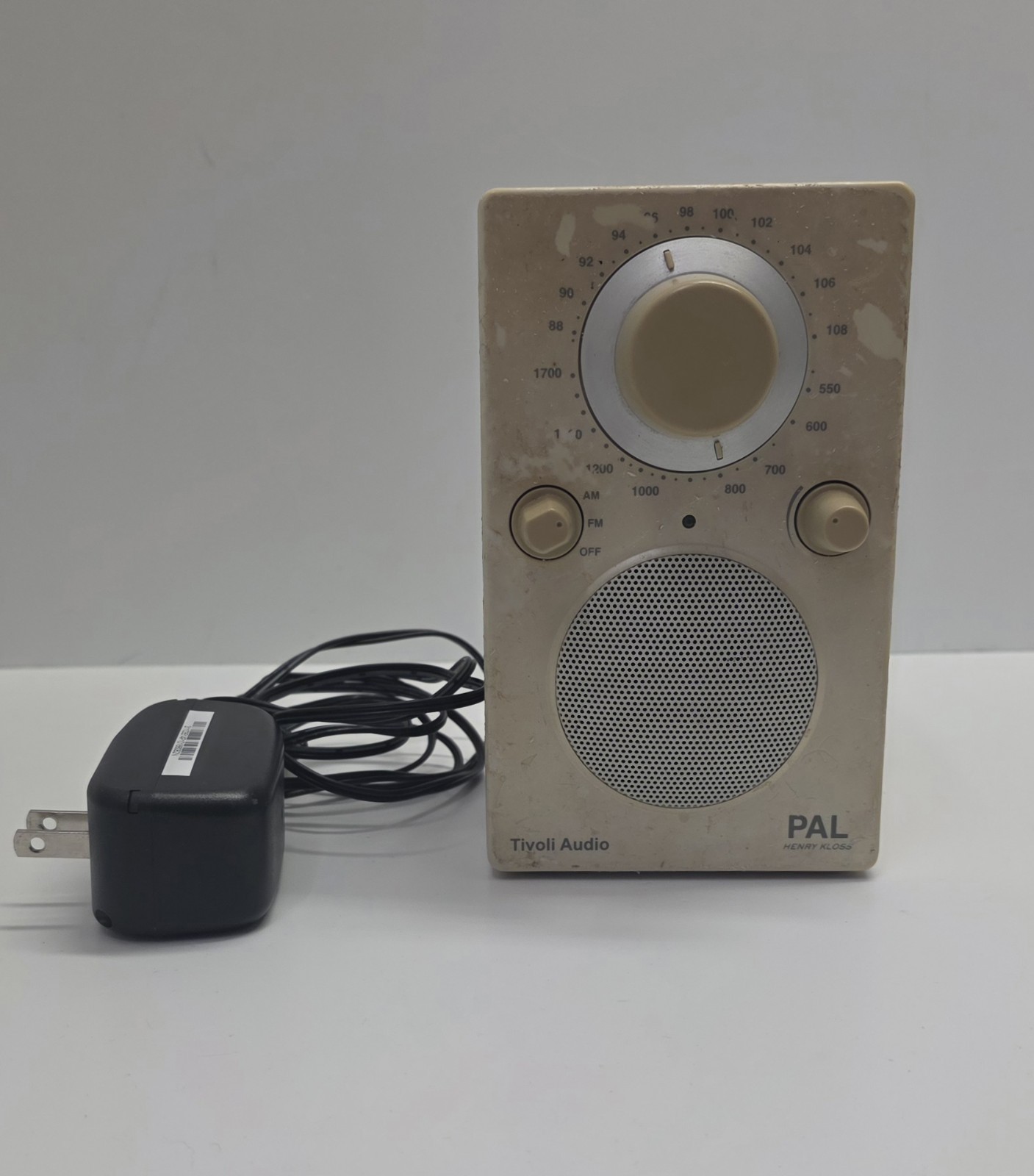 Tivoli Audio PAL Henry Kloss AM FM Radio
