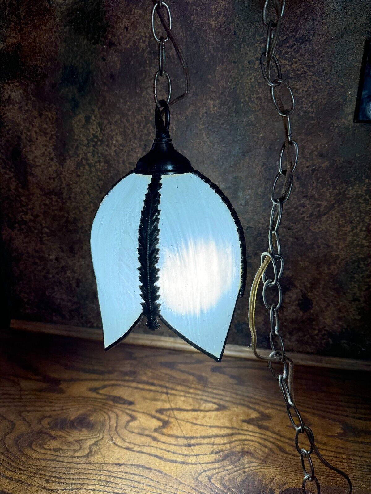 Vintage Mid Century Slag Glass TULIP Hanging Light Fixture / MCM Ceiling Lamp