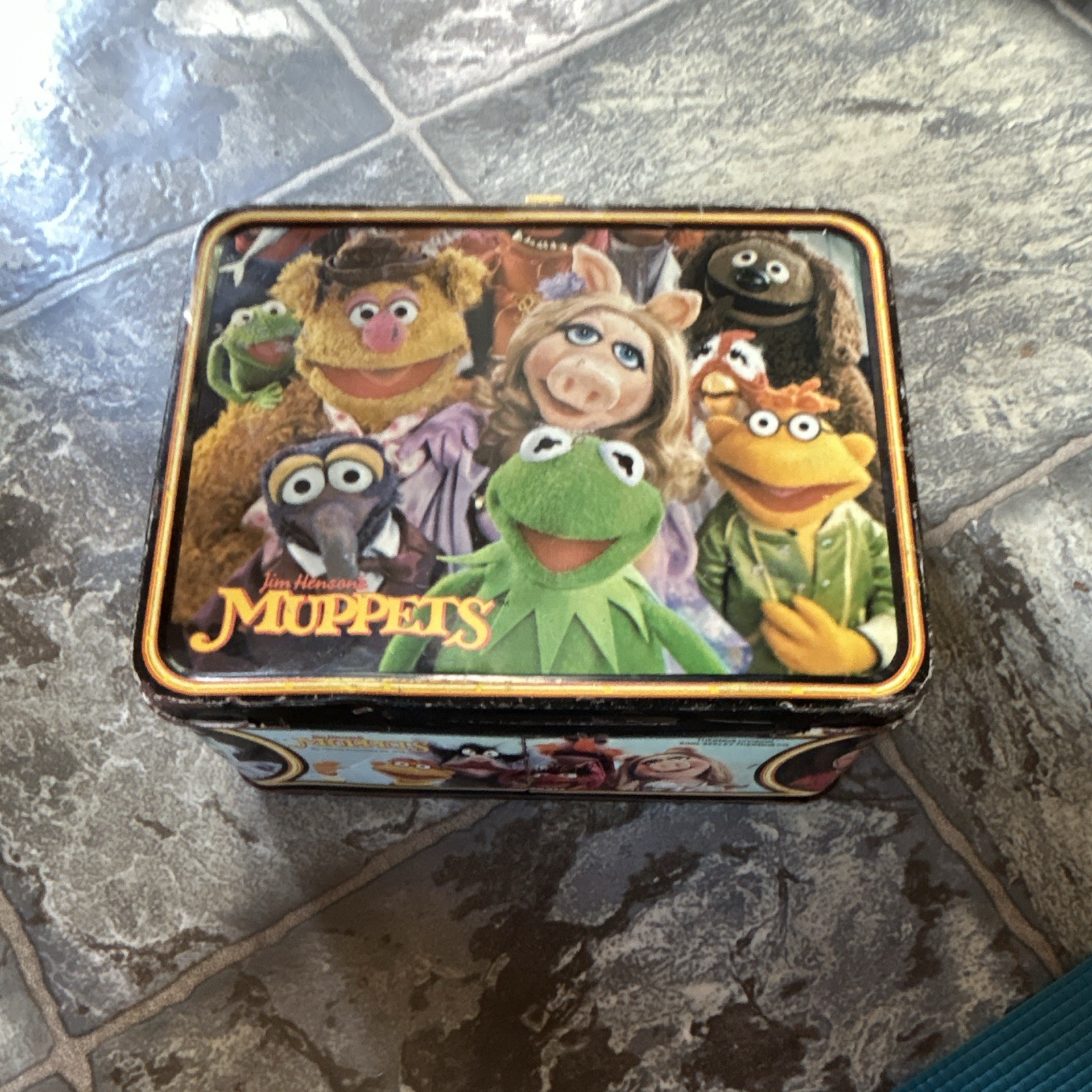 Jim Henson\'s The Muppets Metal Lunchbox w/ Thermos Fozzie Bear & Friends