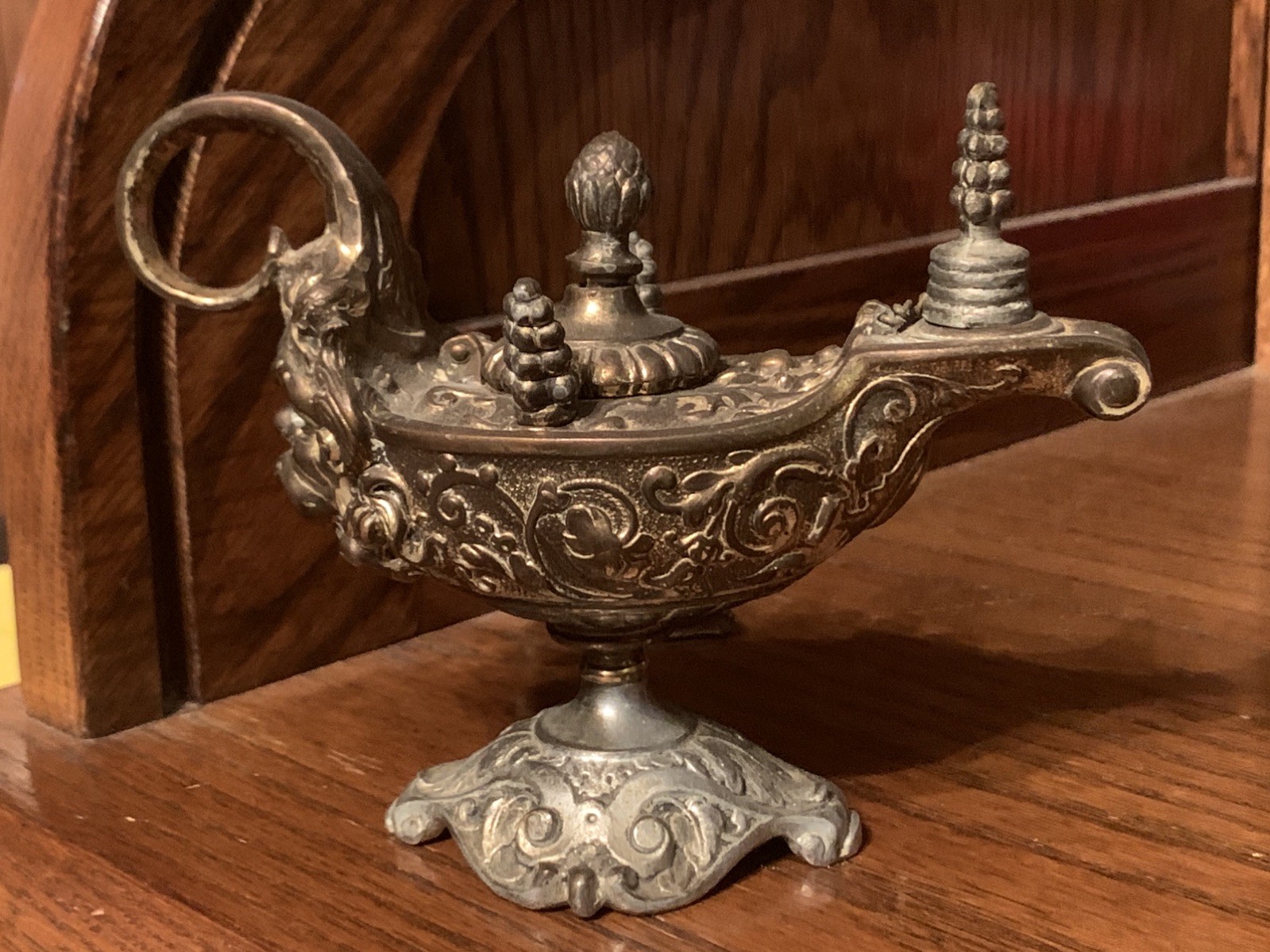 Antique Bacchus Ornate Cast Metal Oil Cigar Lighter Aladdin Lamp - Complete Antique Bacchus Ornate Cast Metal Oil Cigar Lighter Aladdin Lamp - Complete
