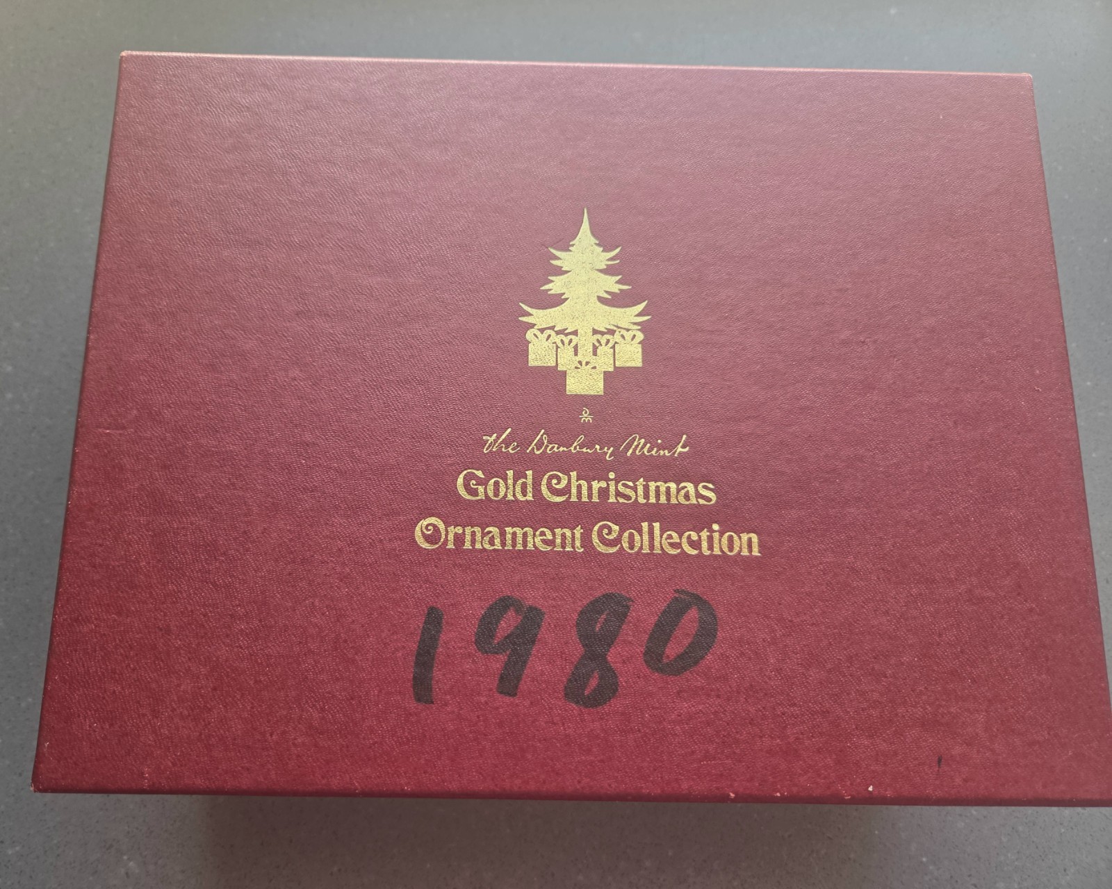 Danbury Mint 1980 Electroplated 23kt Gold Christmas Ornaments Set of 12 W/box
