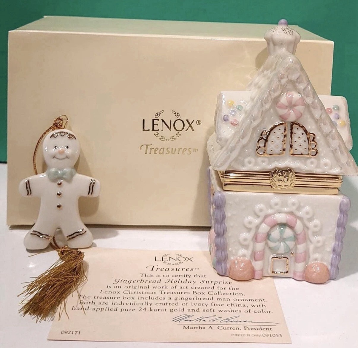 LENOX GINGERBREAD HOLIDAY SURPRISE TREASURE BOX (with Ornament) NEW in BOX wCOA
