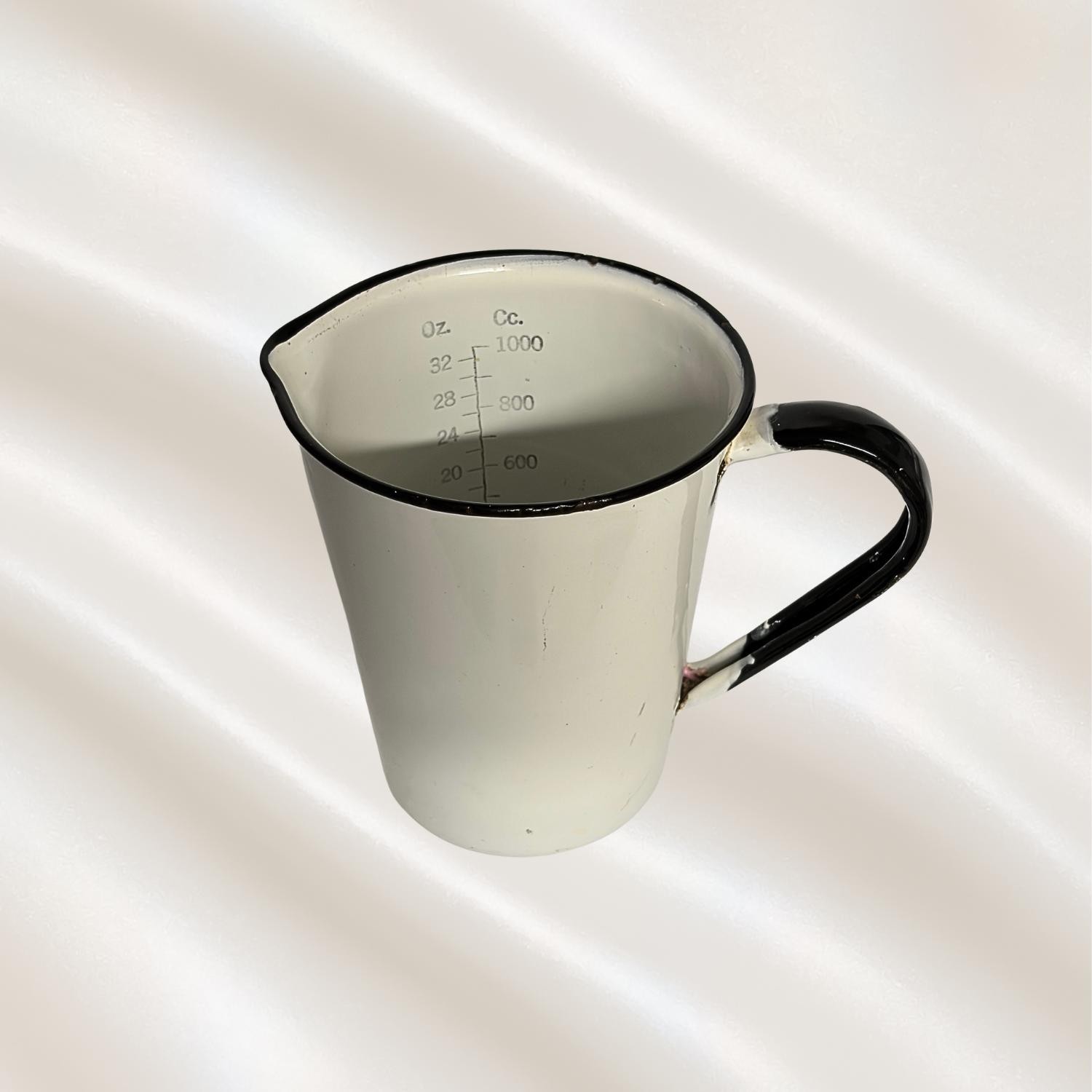 Vintage 6 Inch Enamelware 32 Oz Measuring Pitcher White Black Farmhouse Jug