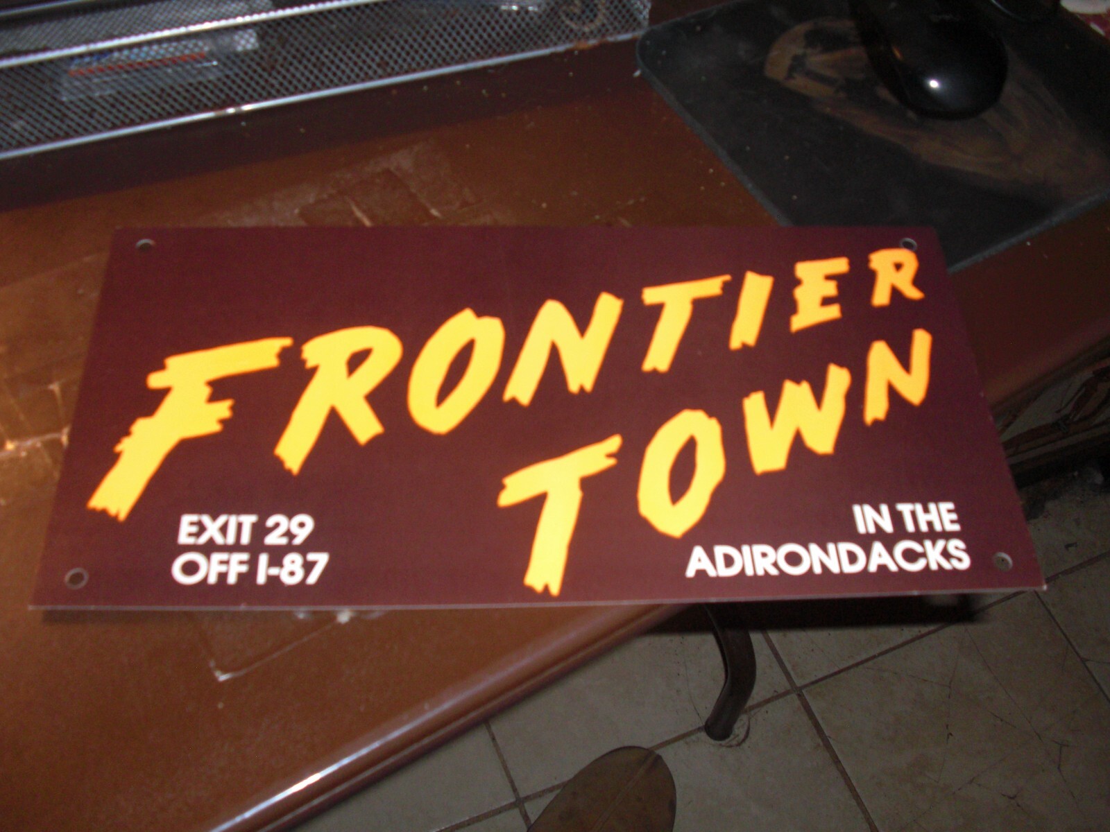 VINTAGE FRONTIER TOWN NY STATE SOUVENIR ATTRACTION Bumper Cardboard Sign
