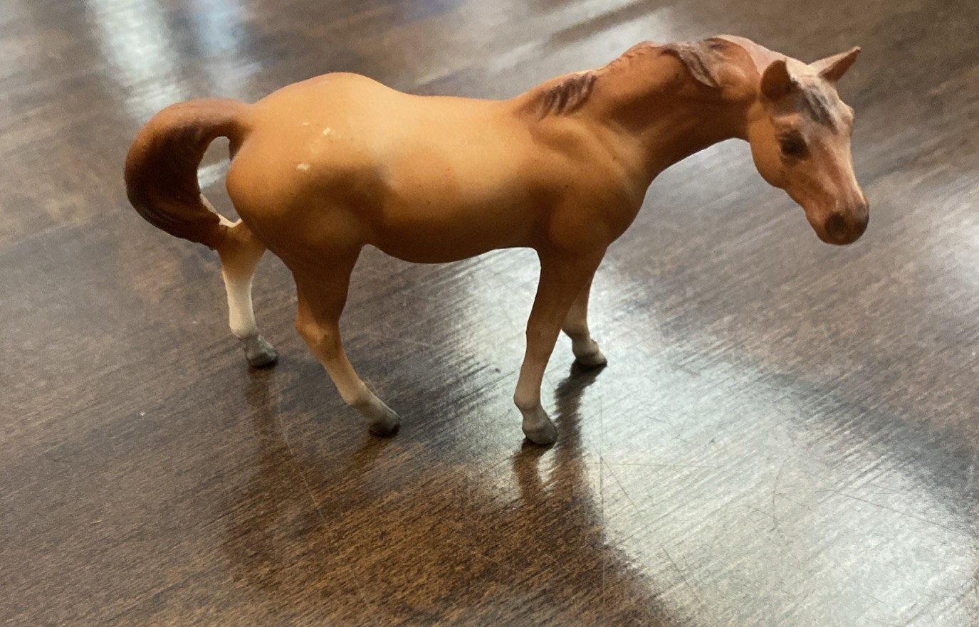 Breyer Stablemate  Thoroughbred standing Mare horse chestnut G1