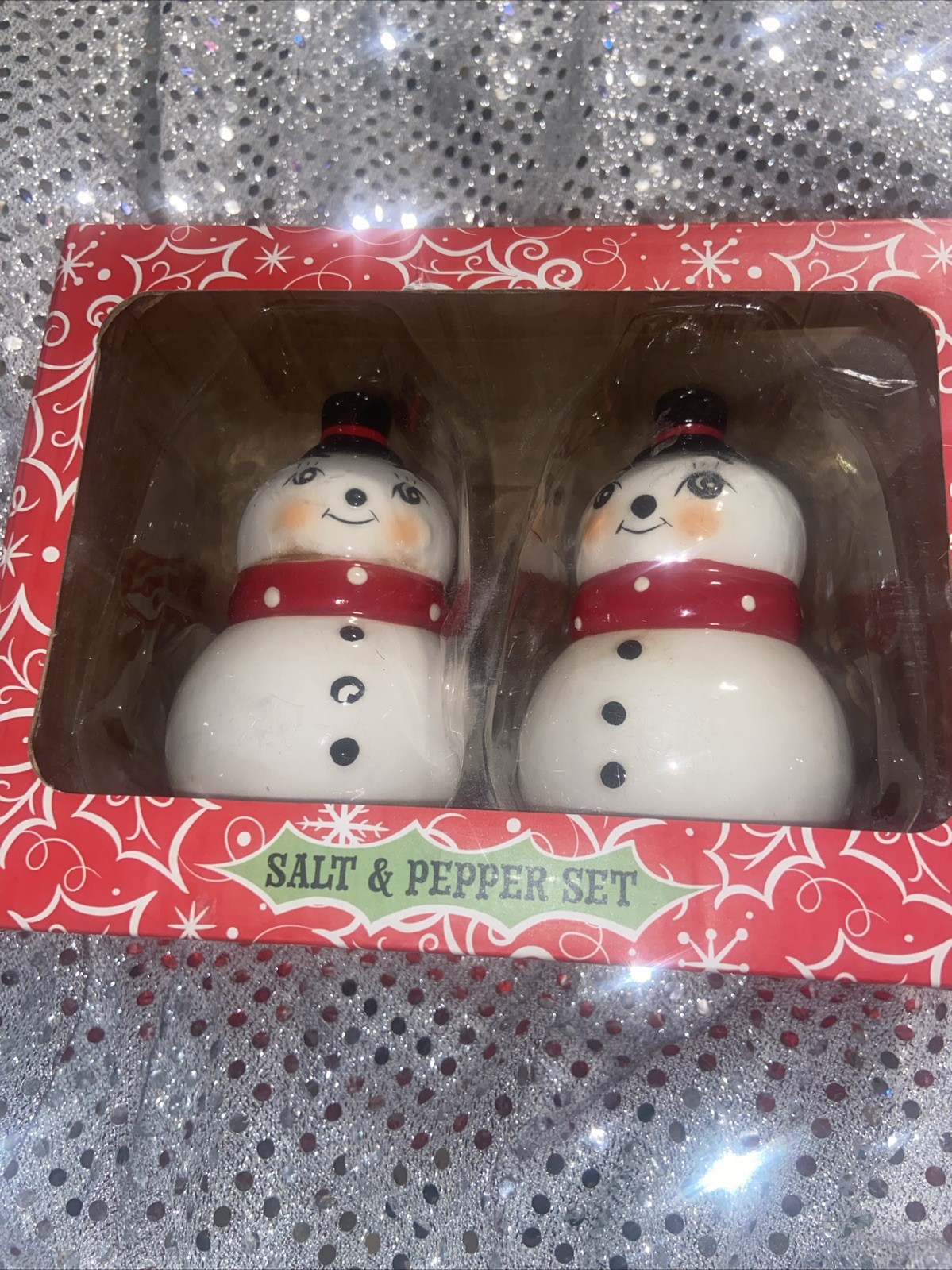NEW Johanna Parker Snowman Red Green Scarf Salt Pepper Shakers Set JP Christmas