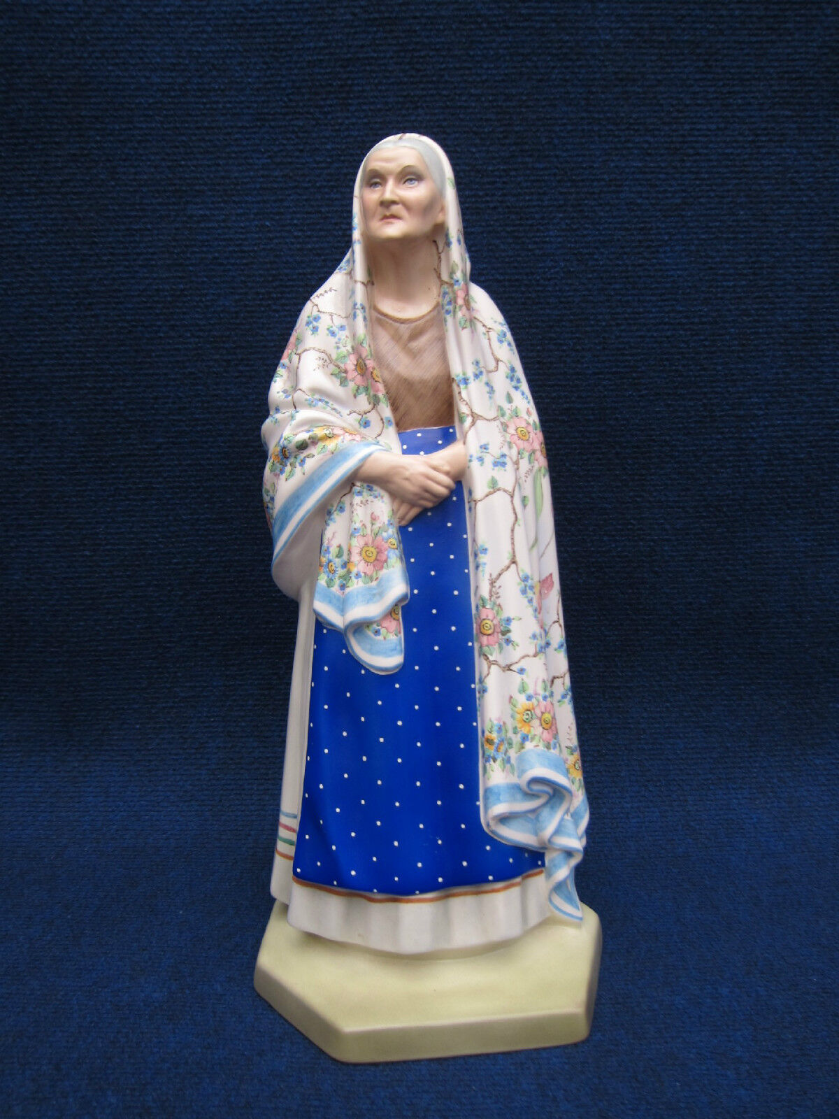 Ceramic statue Lenci older Lady in typical dress signed & impressed marks, label