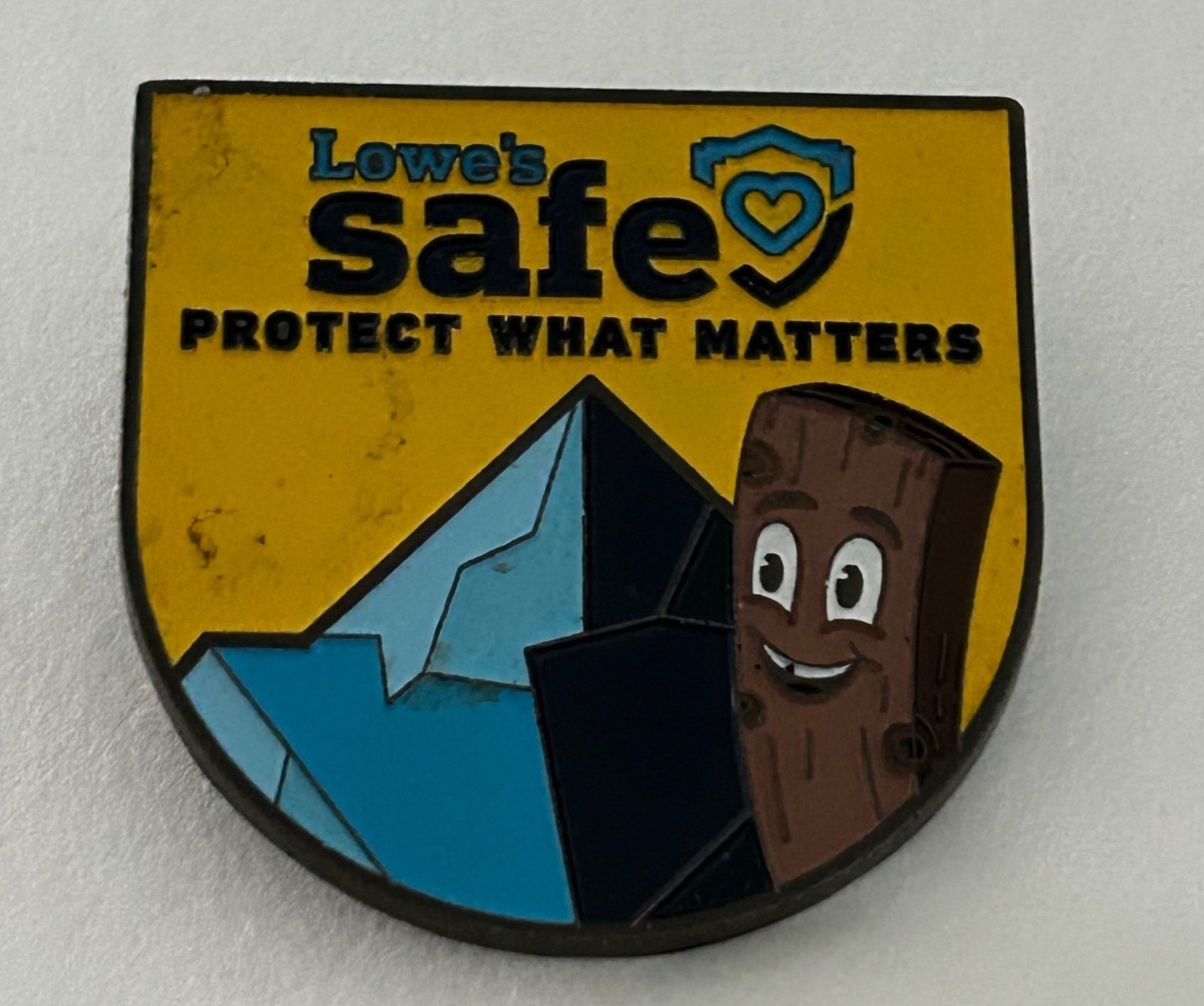 Advertising Lowes Employee Safe Protect What Matters Enamel Pin Badge 