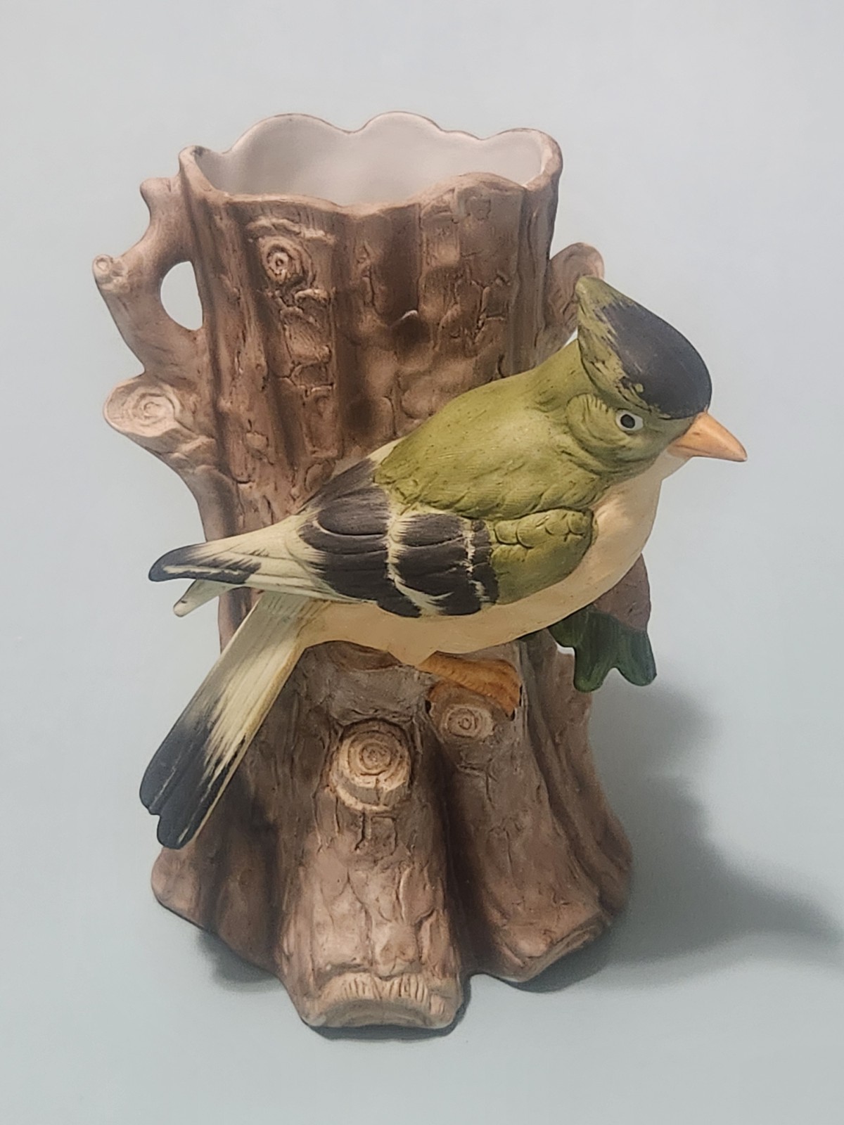 Vintage Ceramic Sculptured Tree Stump Vase Featuring Green Cardinal Jay Vintage Ceramic Sculptured Tree Stump Vase Featuring Green Cardinal Jay