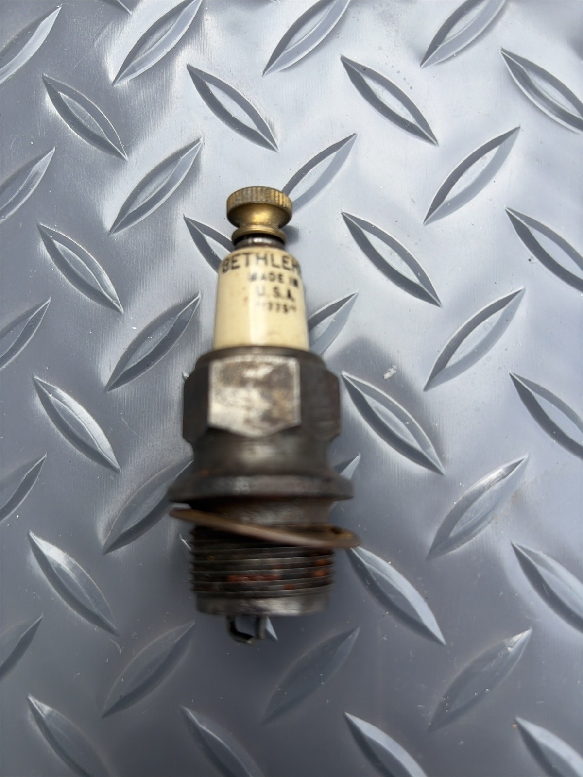 RARE🇺🇸1930s VINTAGE ANTIQUE”International Harvester SPARK PLUG Farm Tractor