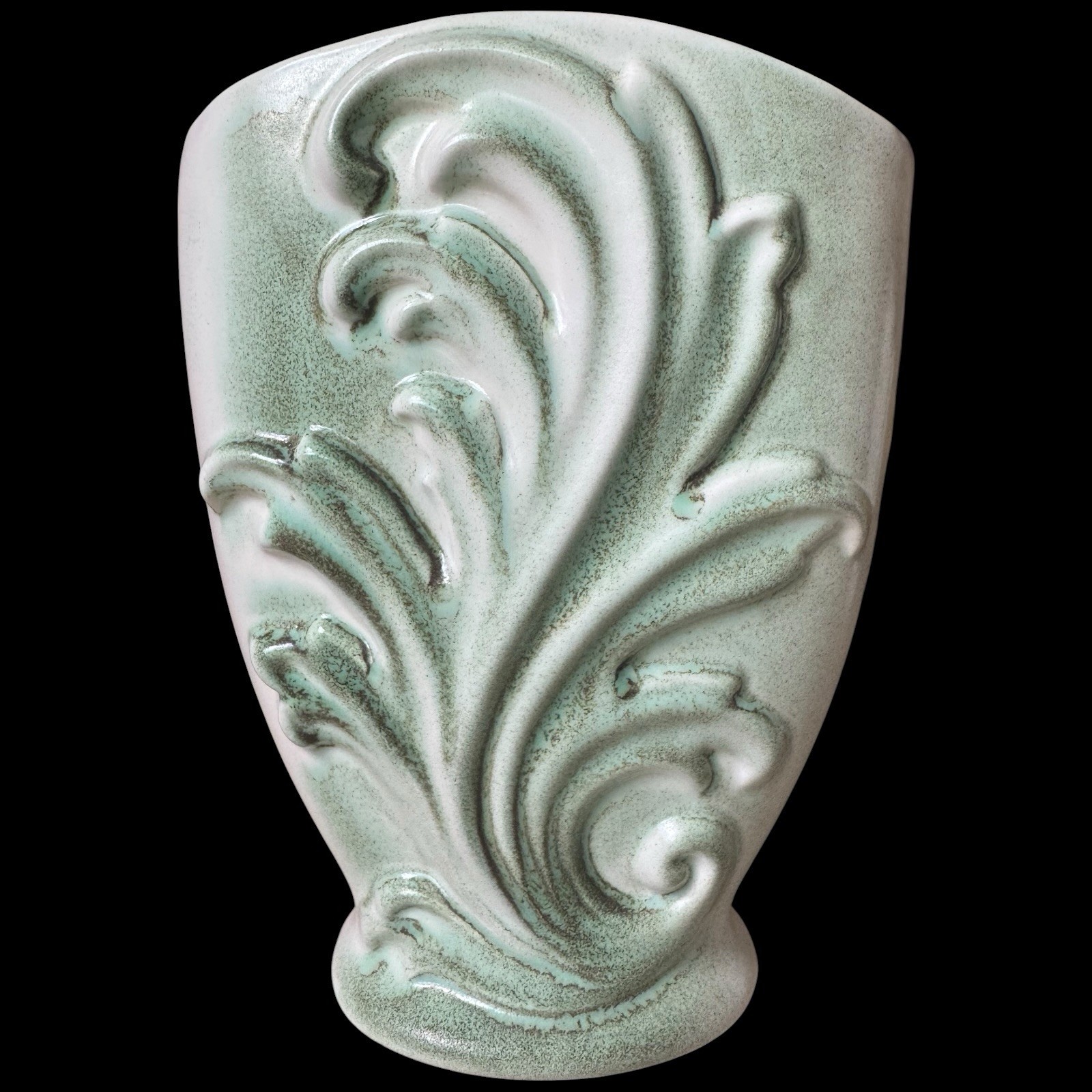Vintage Mid-Century Royal Haeger Hand-Crafted Pottery 8.5” Vase Fan Floral Wave