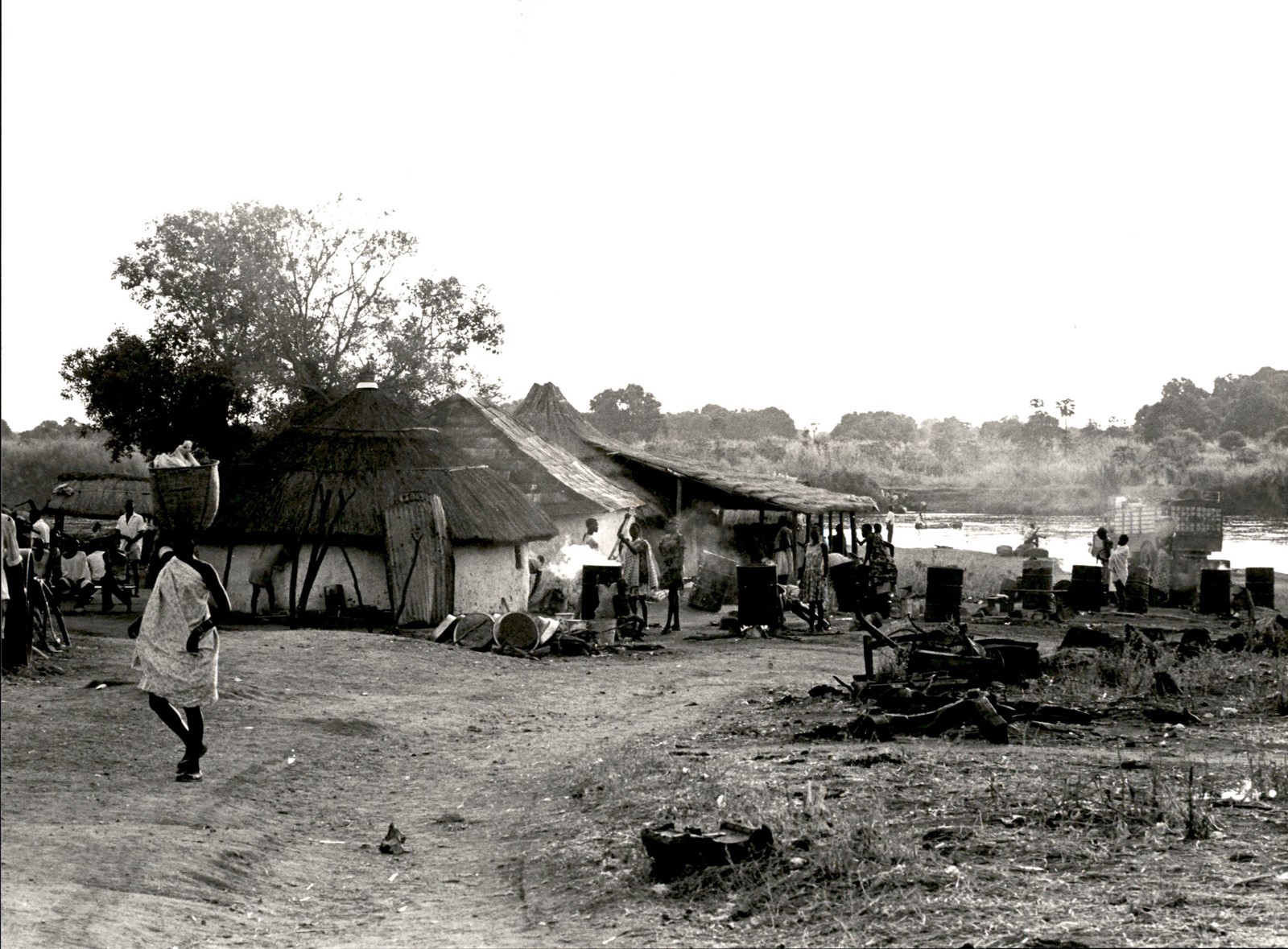 CGE51 Original Photo EARLY MORNING IN JUBA VILLAGE HOME NEAR RIVER SUDAN AFRICA CGE51 Original Photo EARLY MORNING IN JUBA VILLAGE HOME NEAR RIVER SUDAN AFRICA